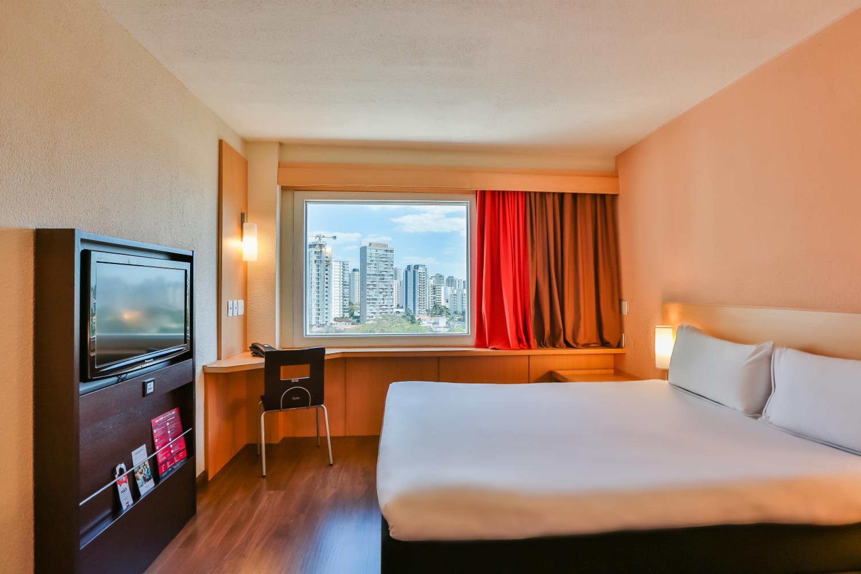 Standard Double Room - Disability Access