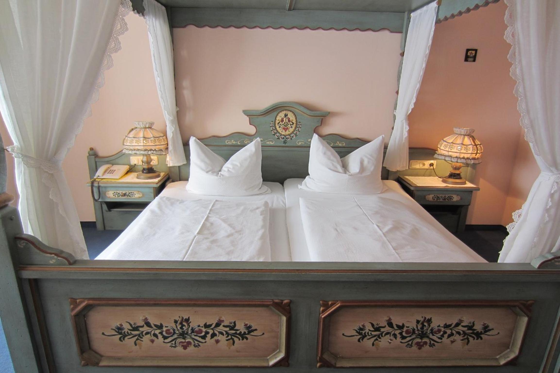 Double Room - Photo 16