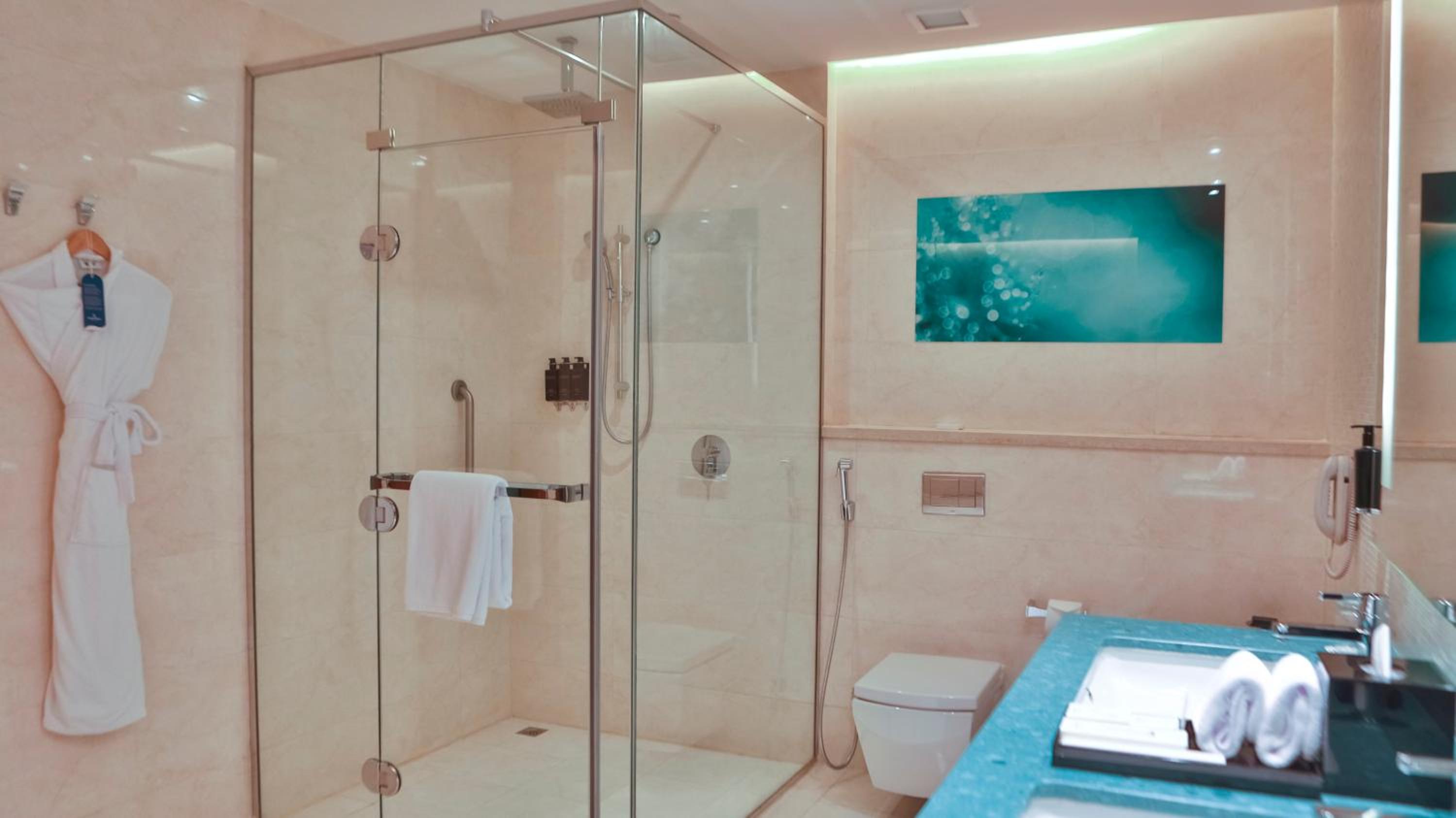 One-Bedroom Presidential King Suite - Club Lounge Access