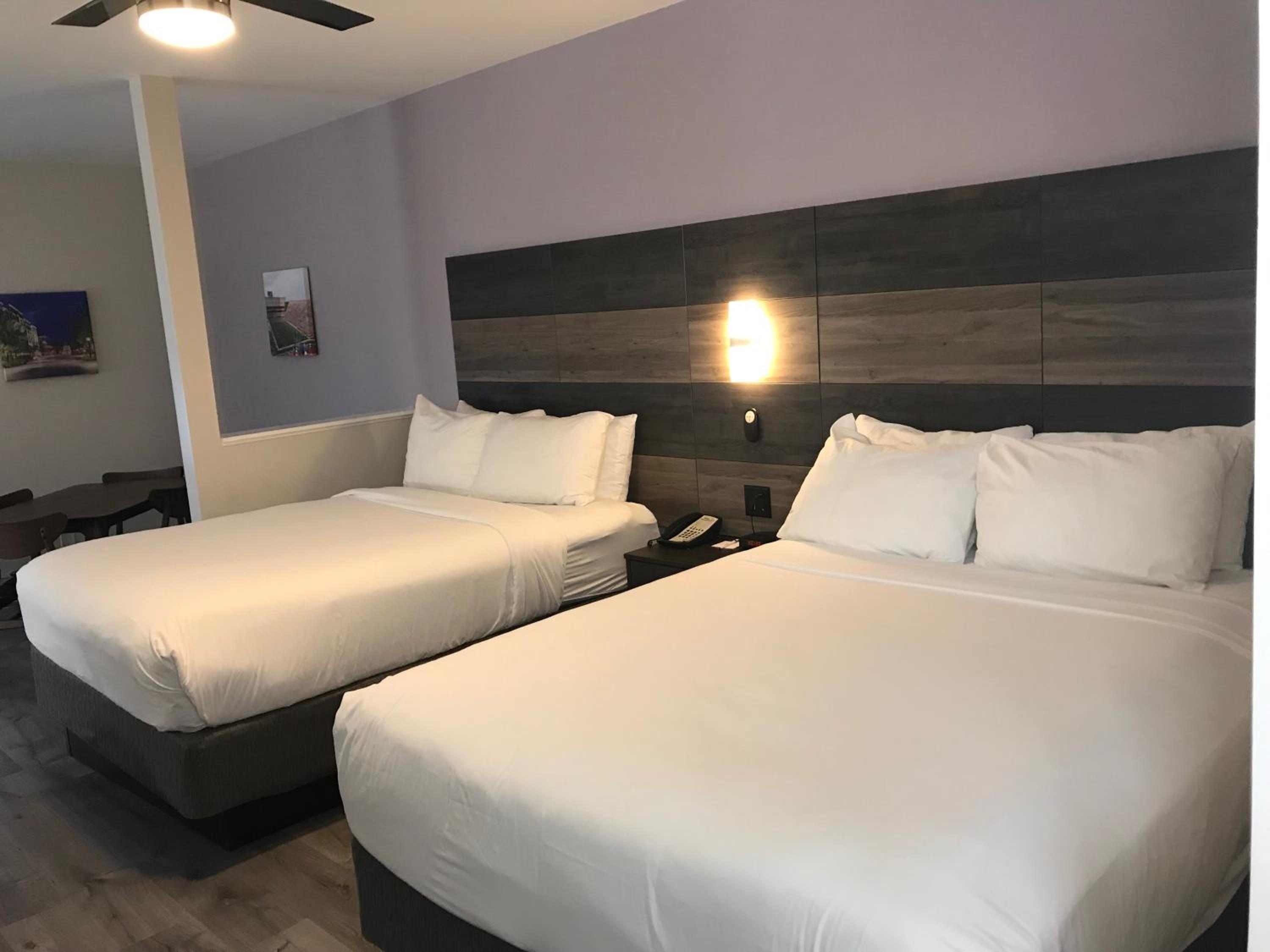 Studio Queen Suite With Two Queen Beds - Non-Smoking - Photo 4