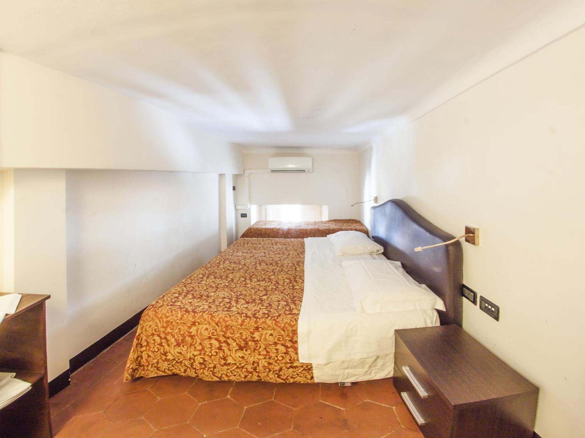 Junior Suite with Mezzanine - Photo 3