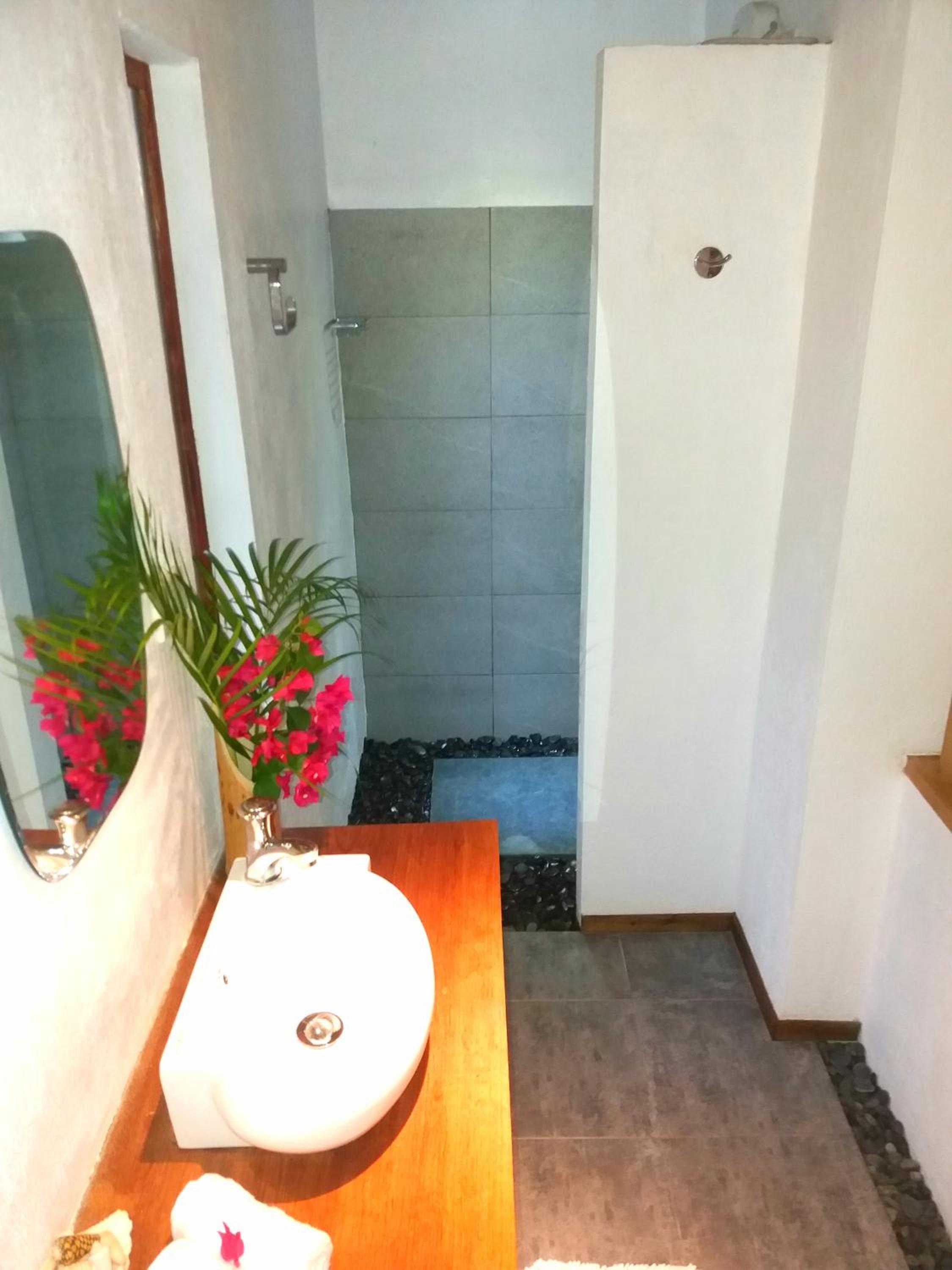 Deluxe Double Room - Photo 21