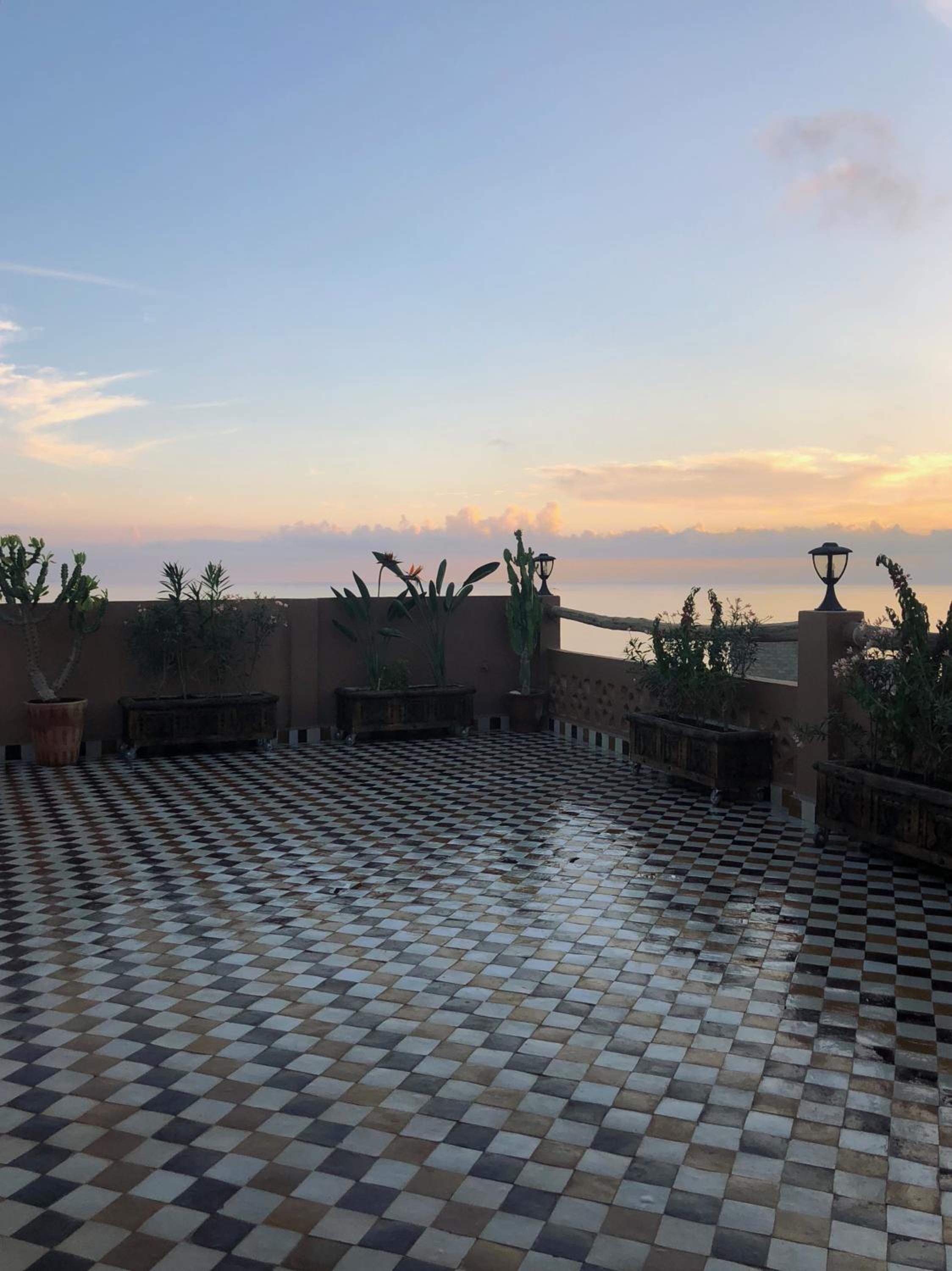 Apartment with Terrace - Photo 18