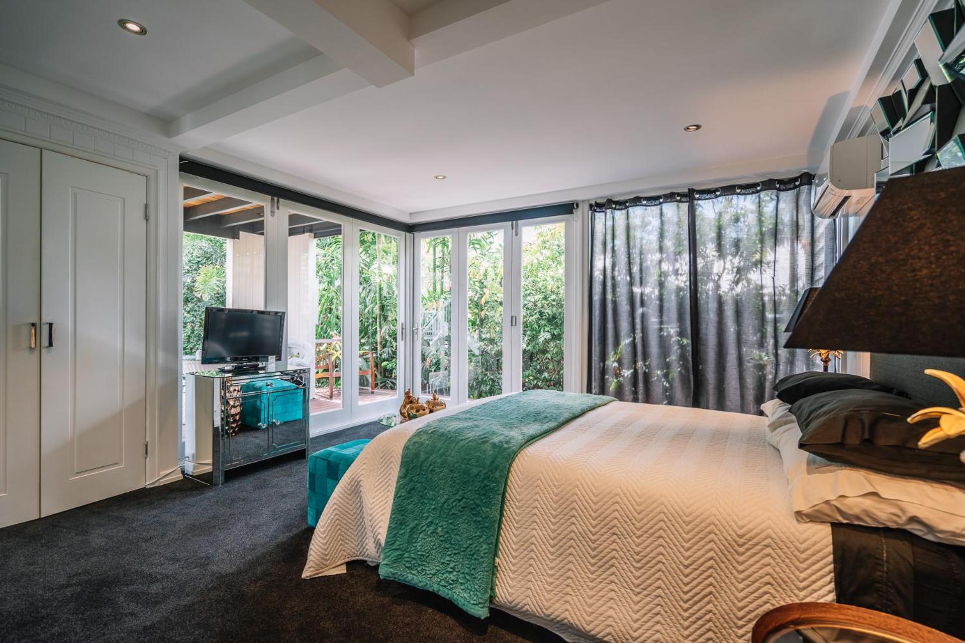 Queen Room with Balcony