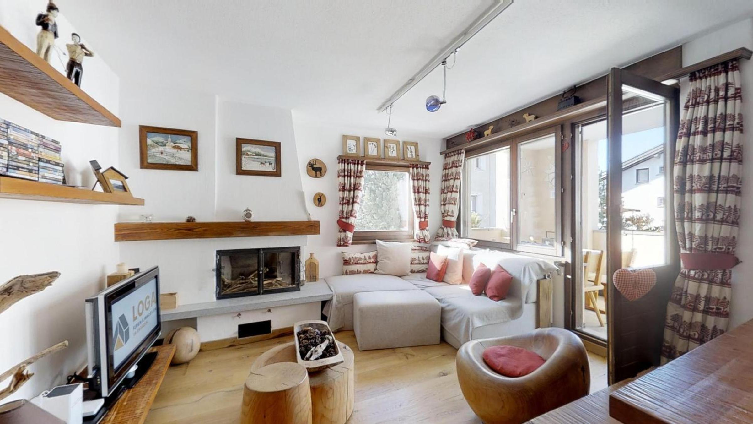 Apartment with Mountain View photo 1