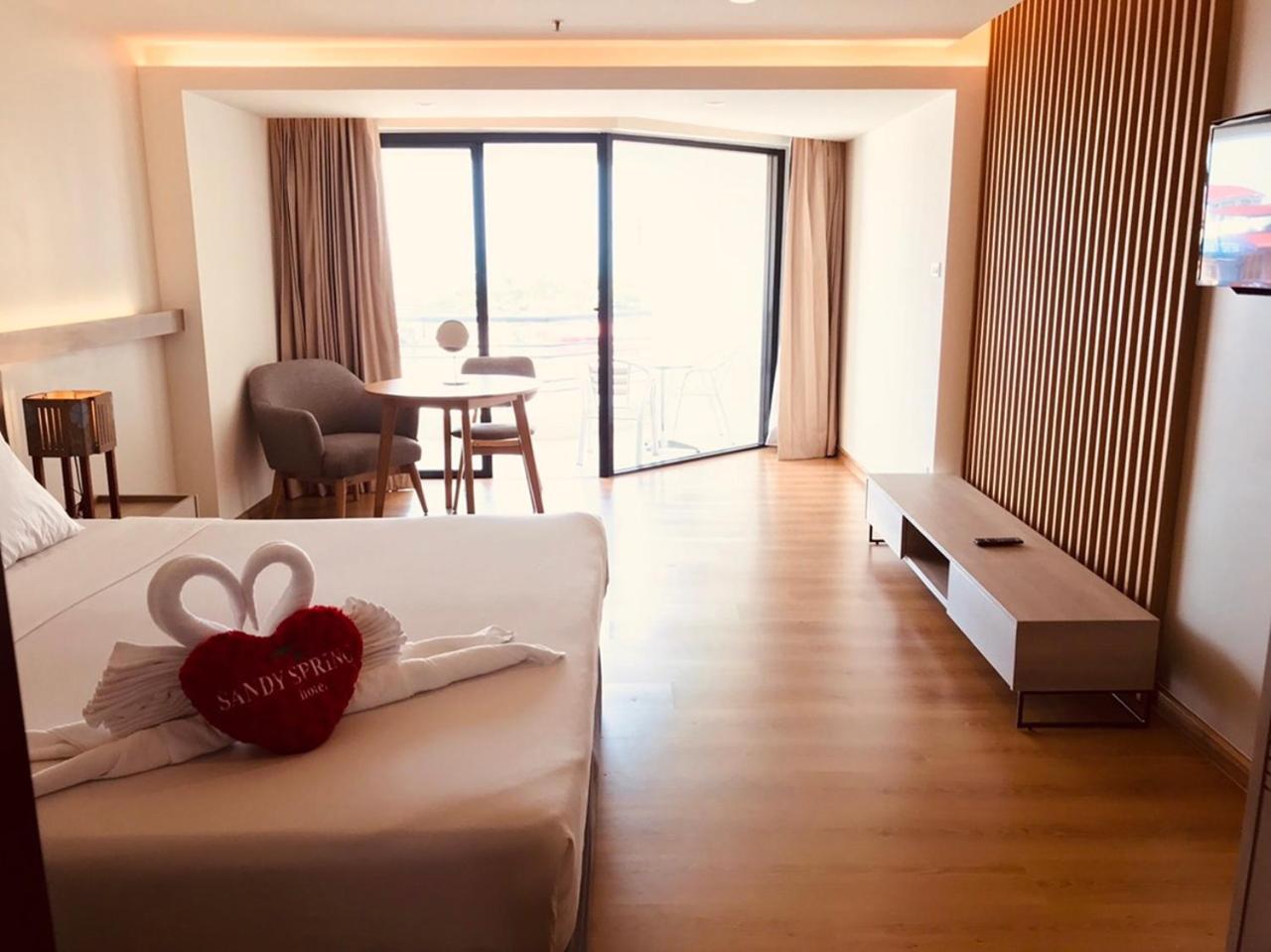 Grand Deluxe with Sea View photo 2