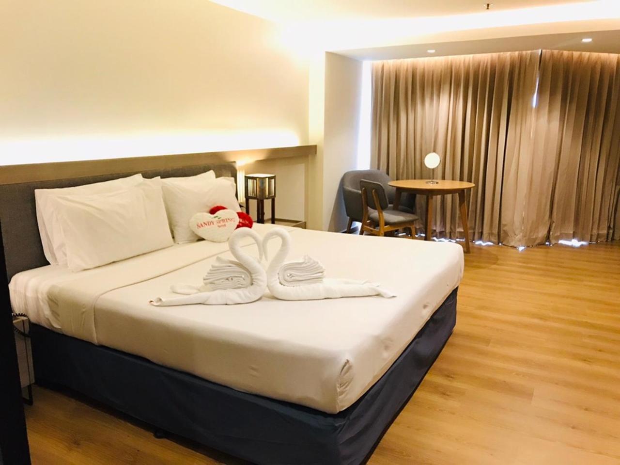 Grand Deluxe with Sea View photo 3