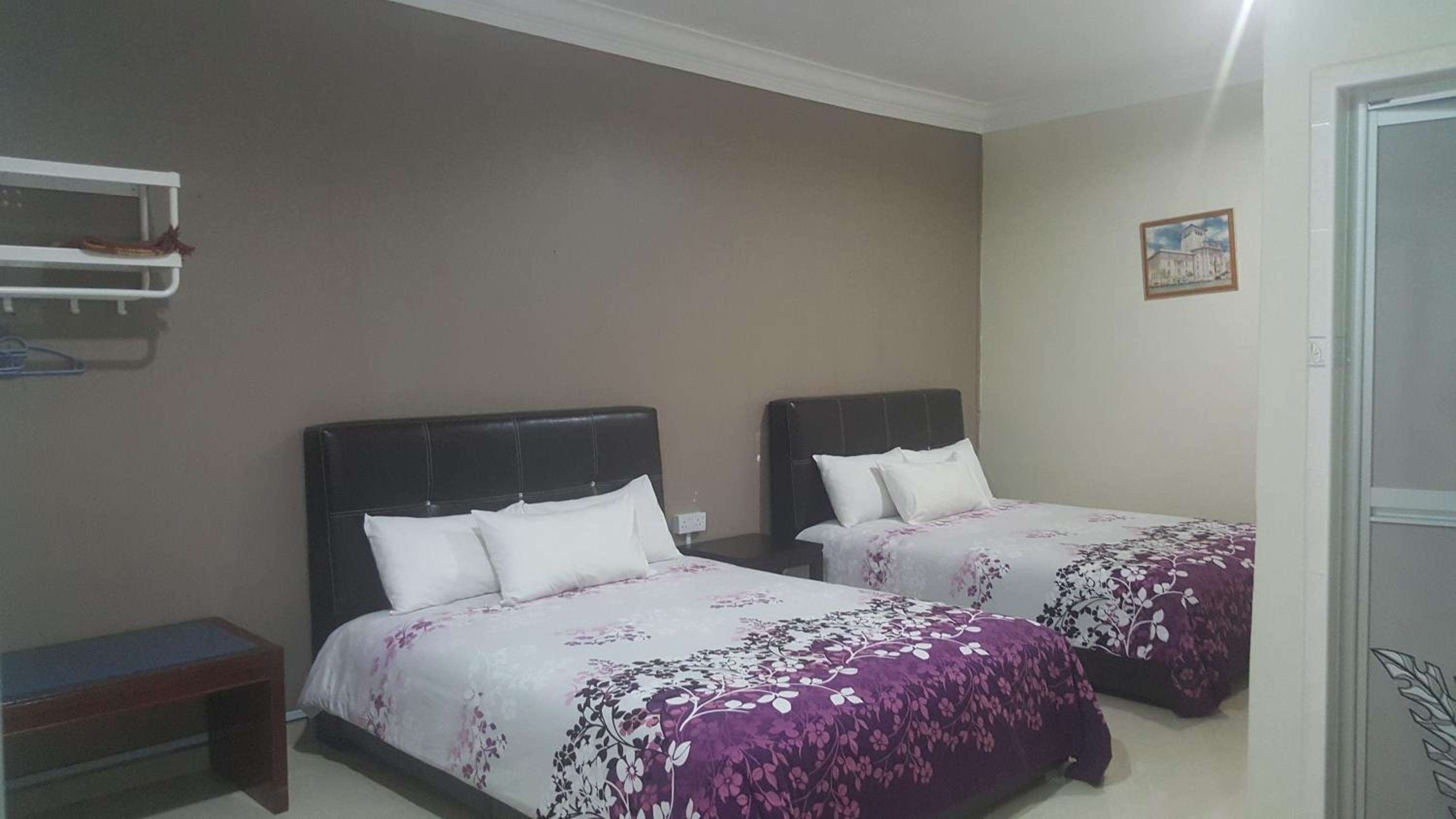 Standard Family Room - Photo 3