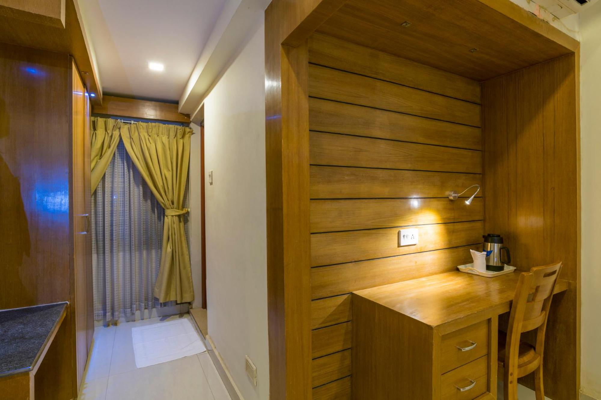 Deluxe Double Room - Photo 17