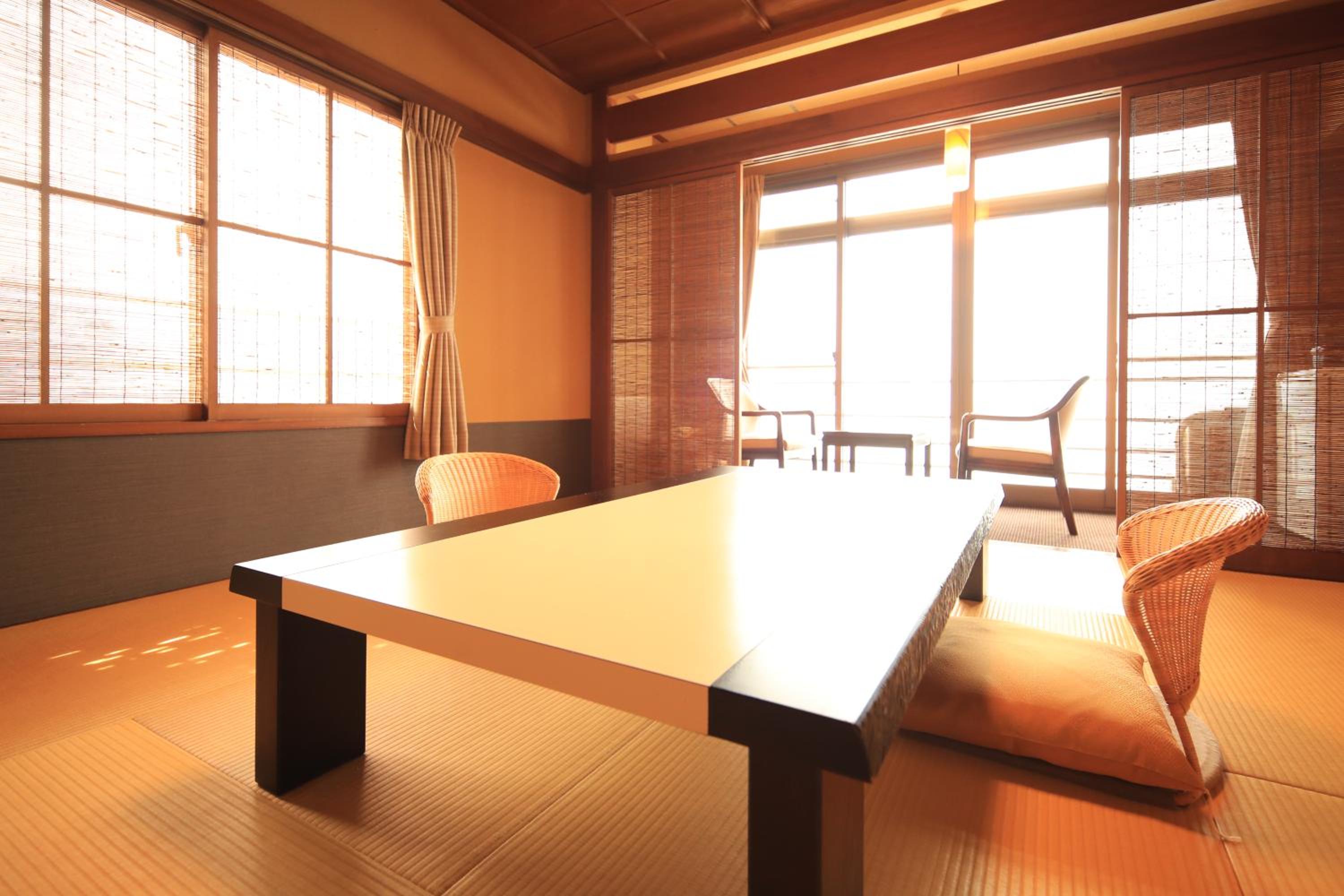 Japanese-Style Standard Room with Shower and Sea View - Upper Floor photo 2