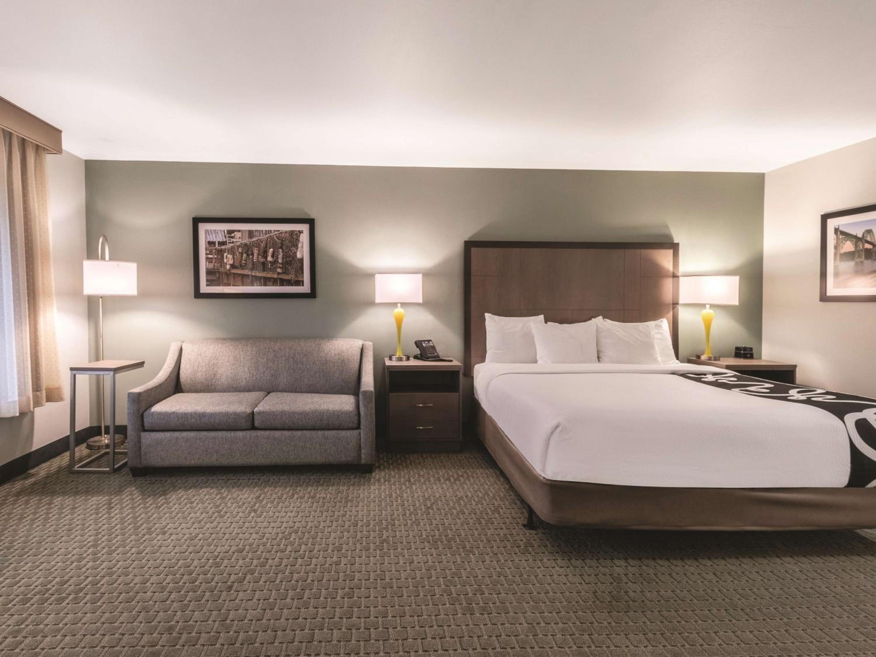 King Suite - Photo 2