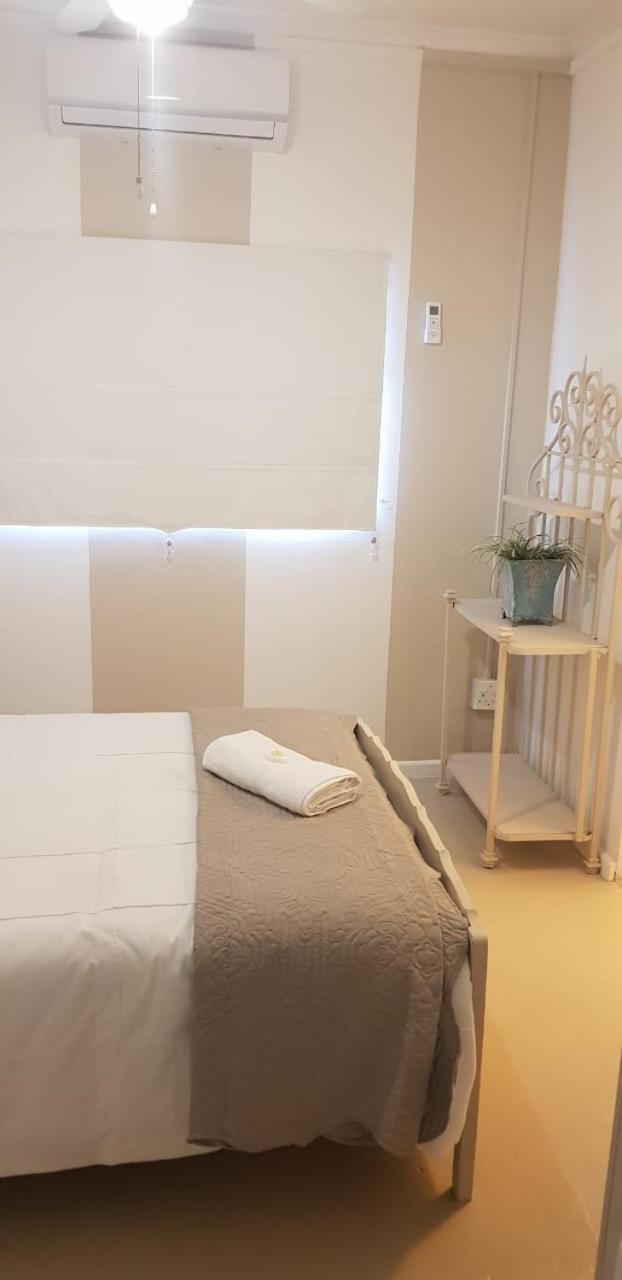 Deluxe Double Room (2 Adults + 1 Child) - Photo 3