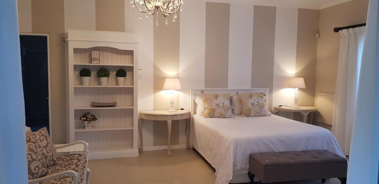 Deluxe Double Room - Photo 7
