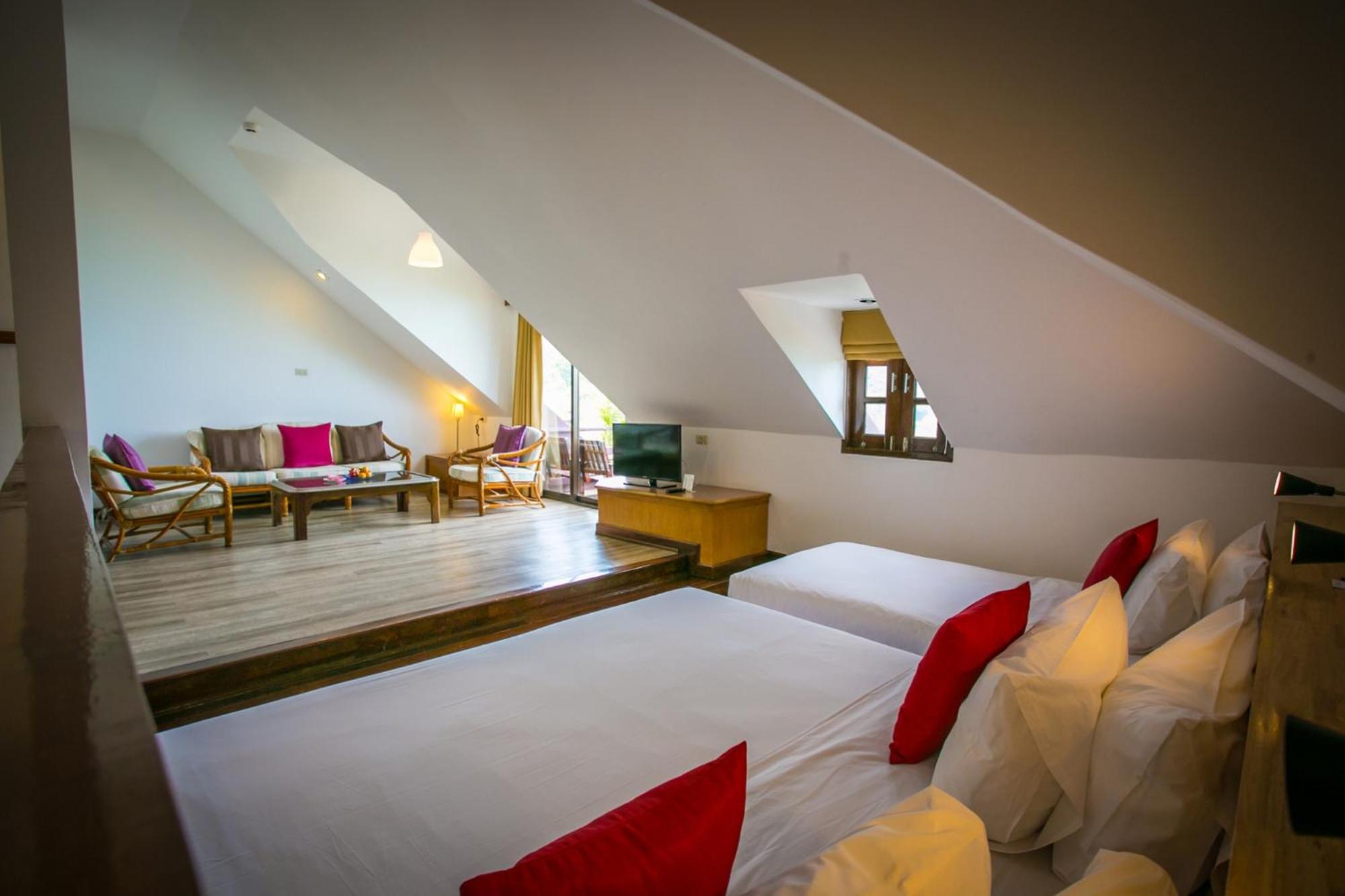 Triple Room