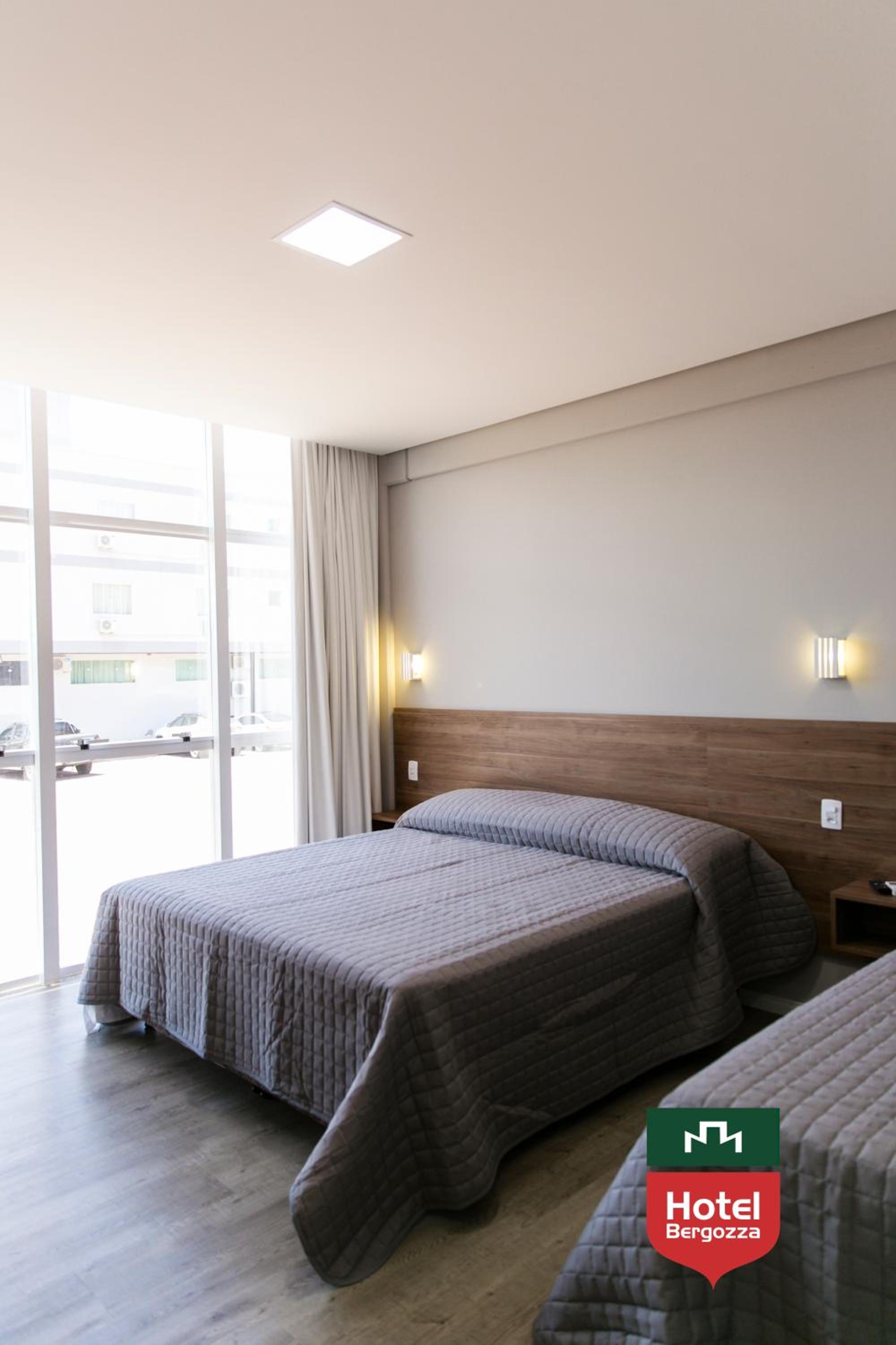 Deluxe Triple Room photo 2