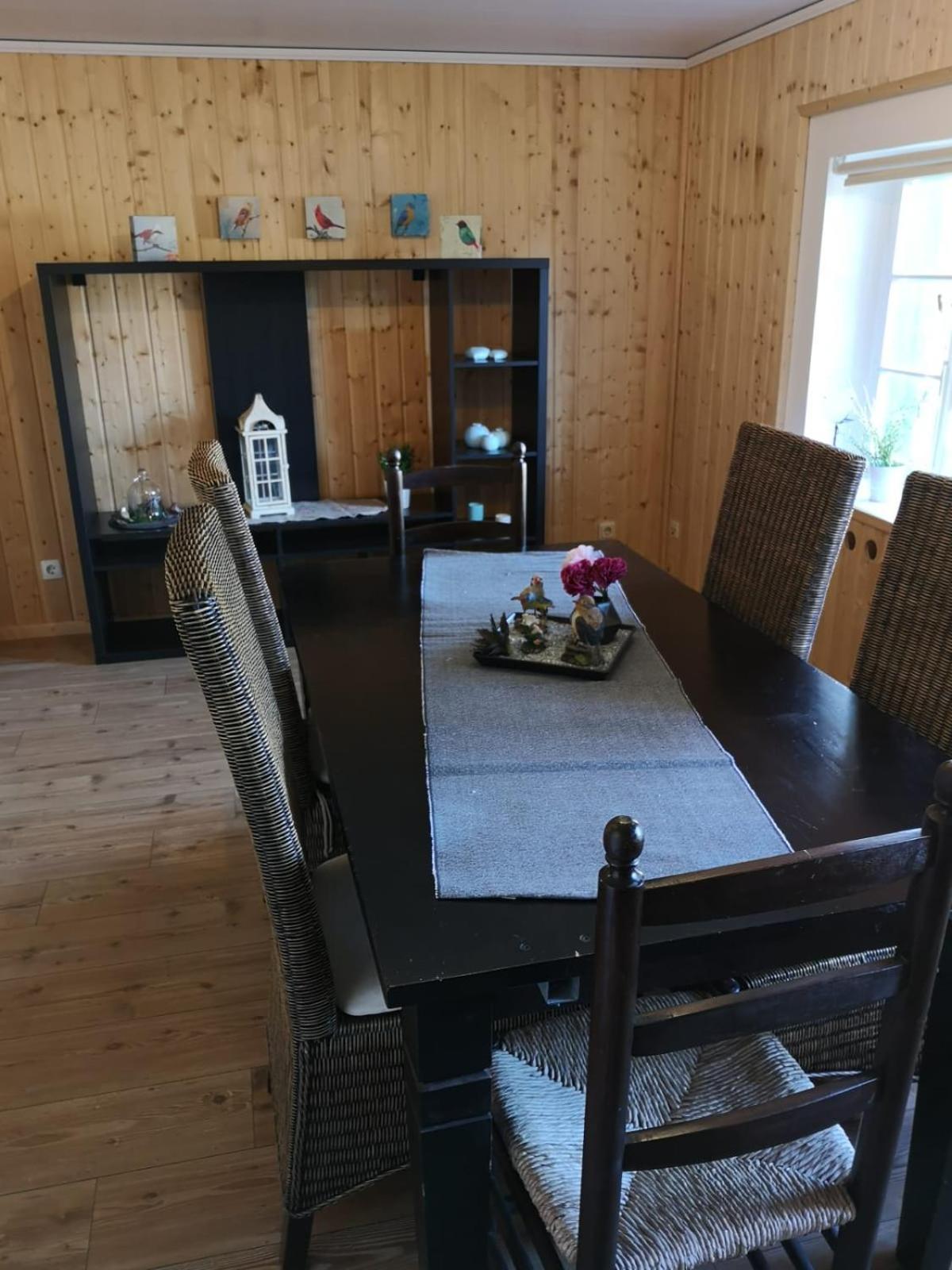 Two-Bedroom House - Photo 4