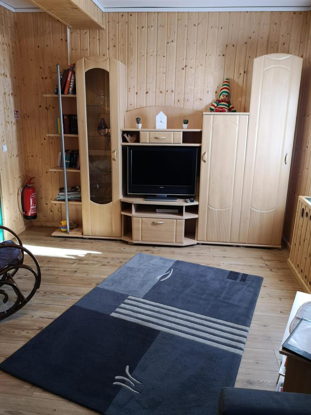 Two-Bedroom House - Photo 1