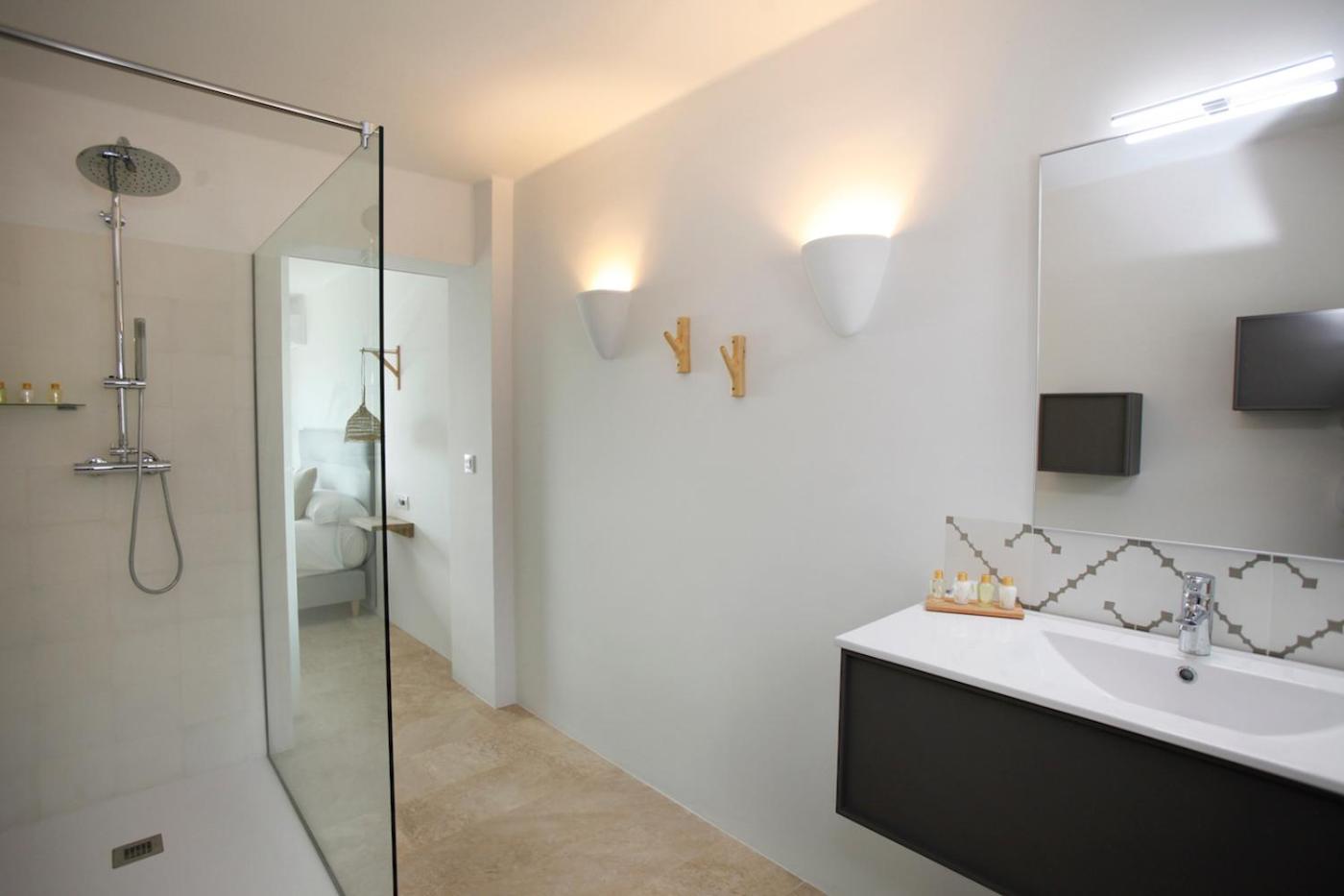 Superior King Room photo 2