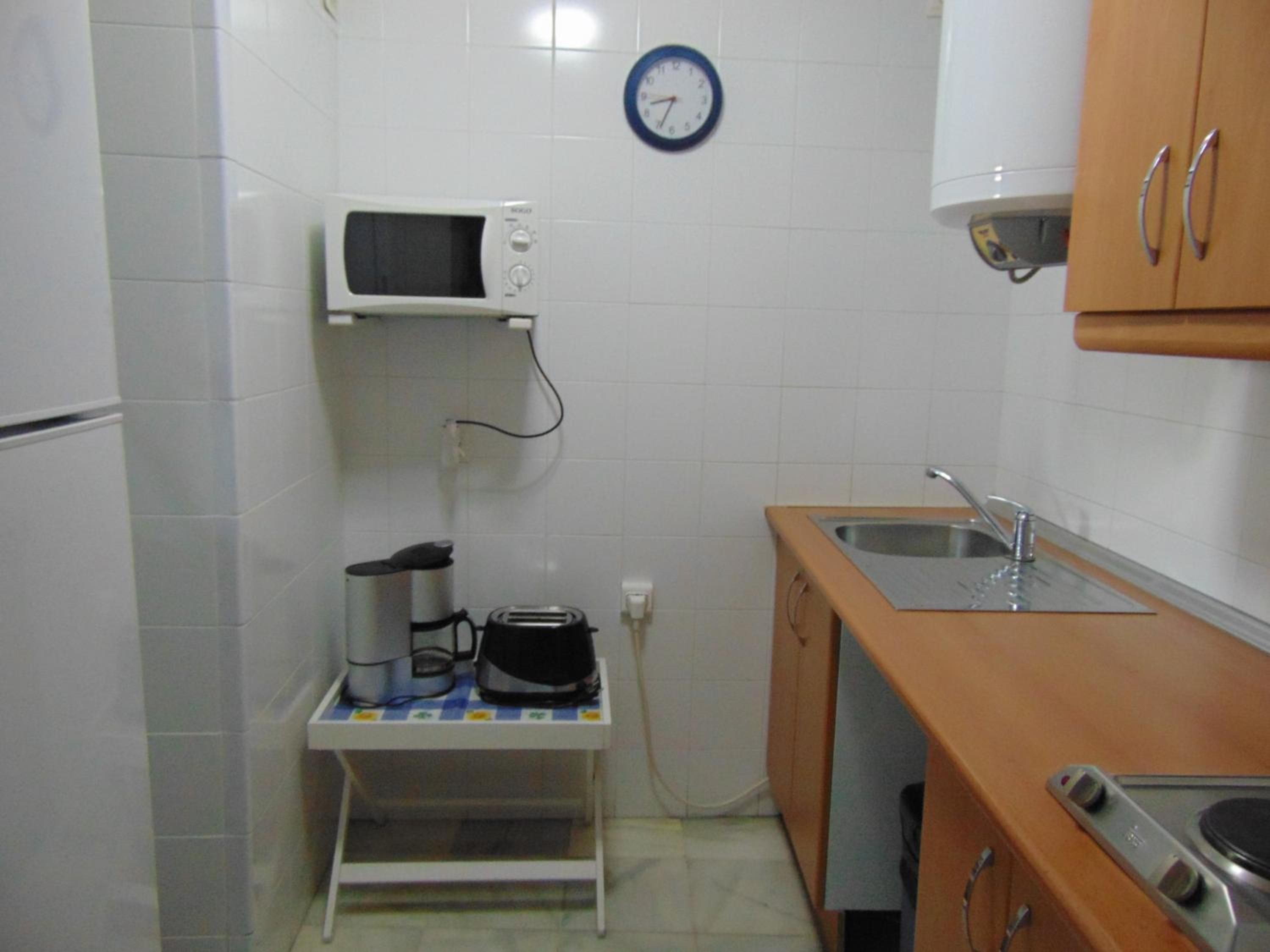Three-Bedroom Superior Apartment - Photo 9