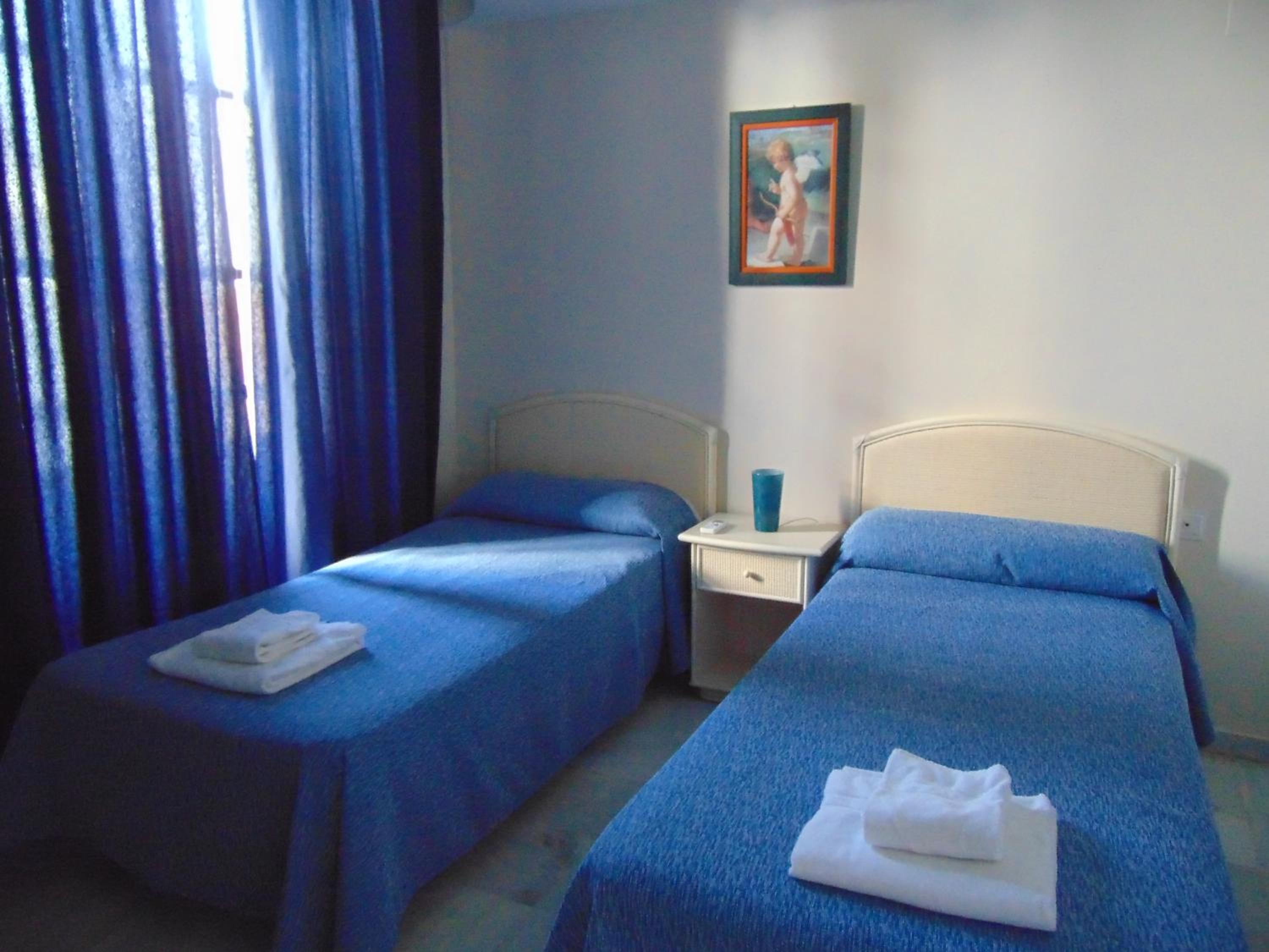 Three-Bedroom Superior Apartment - Photo 4