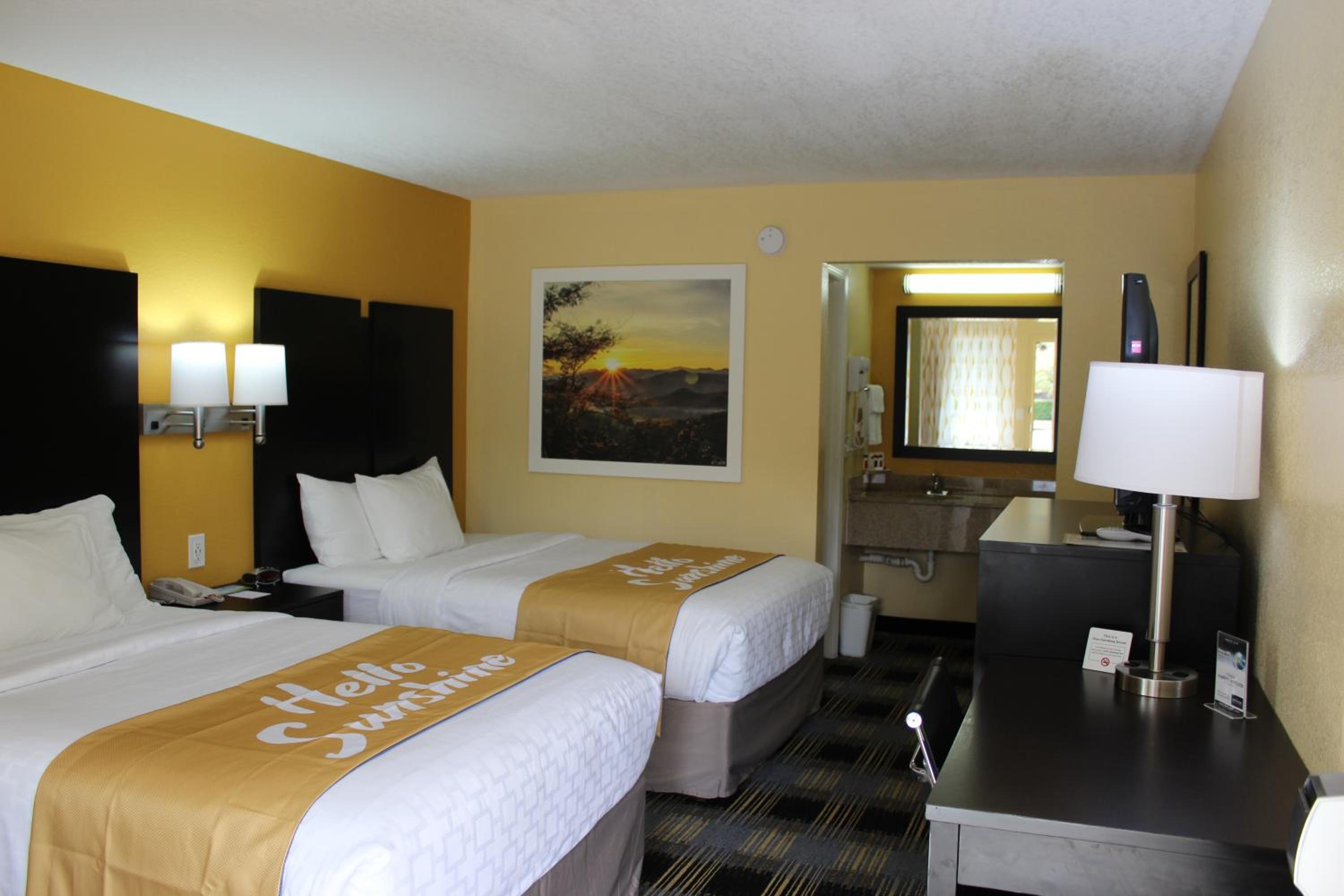 Double Room with Two Double Beds - Non-Smoking - Photo 1