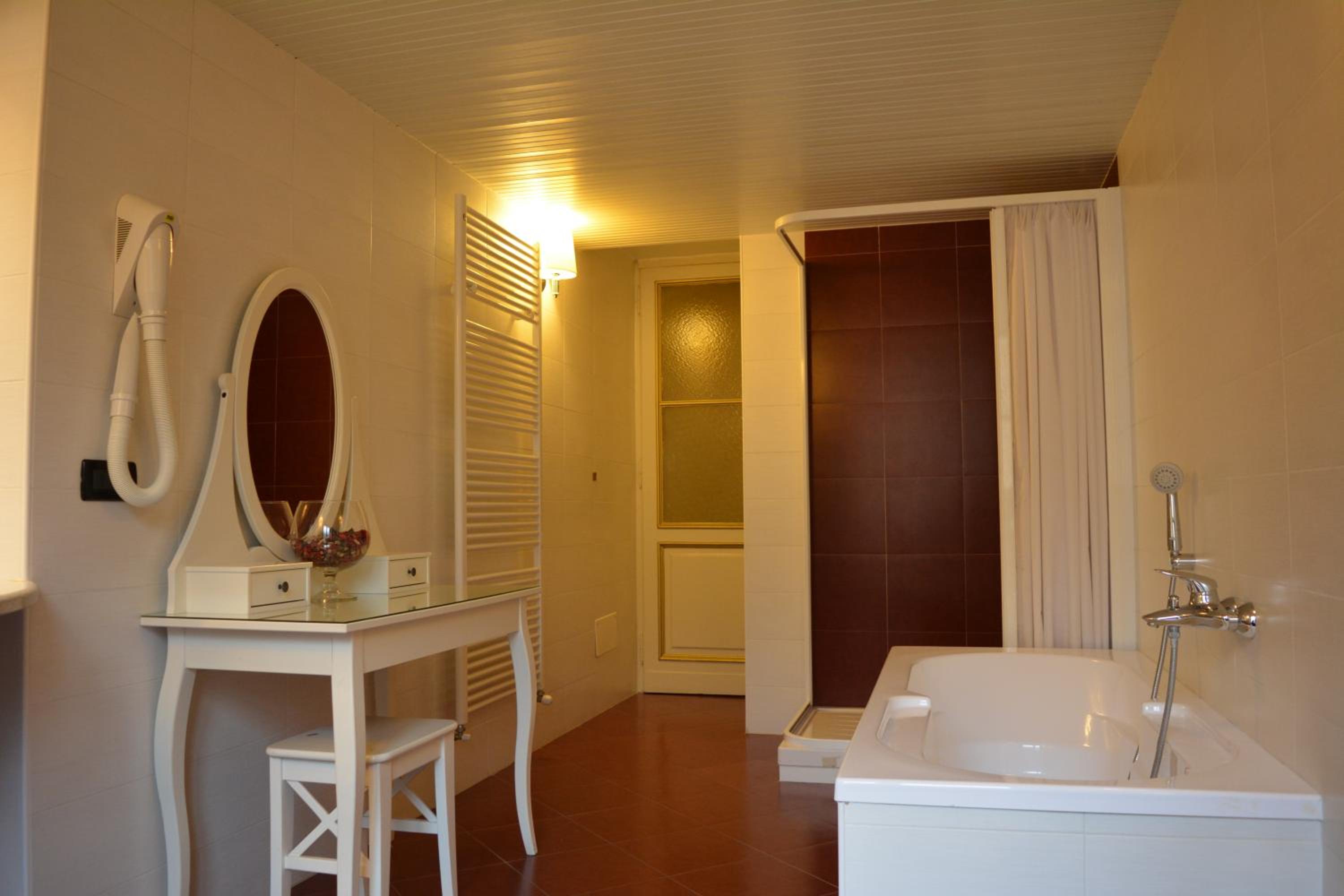 Junior Suite with Mezzanine - Photo 4
