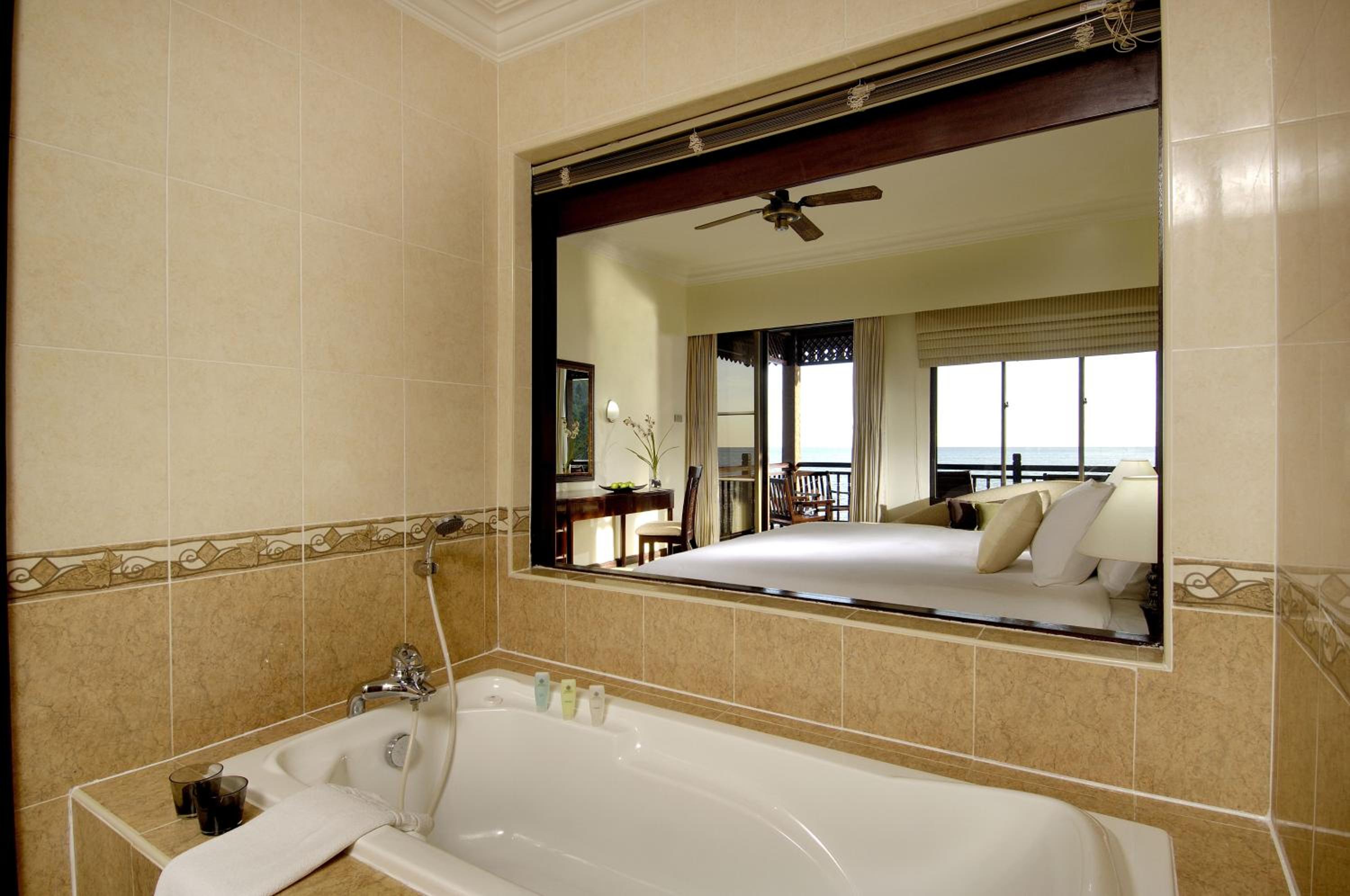 Premier Seaview Chalet - Photo 4