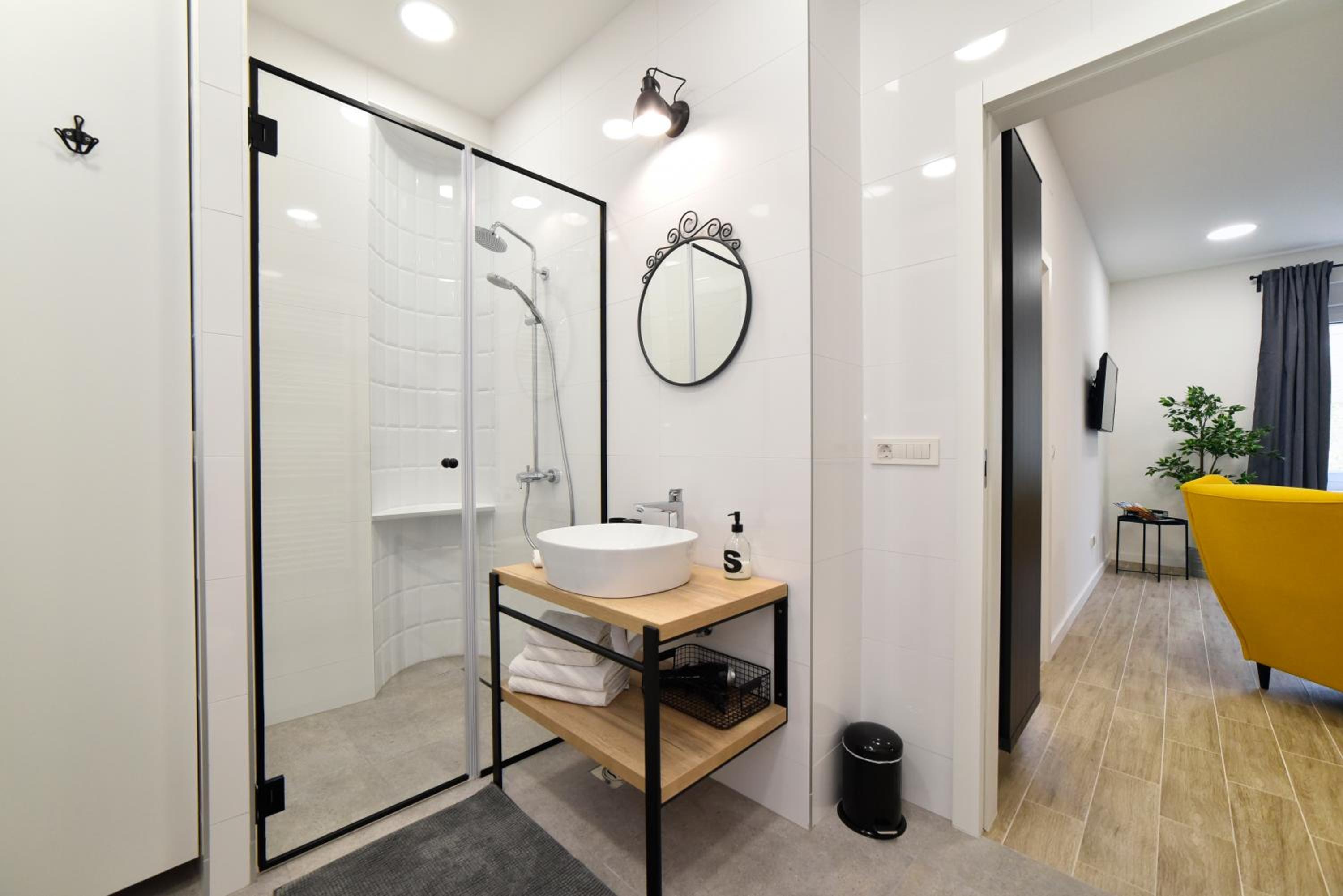 Deluxe Apartment - Photo 18