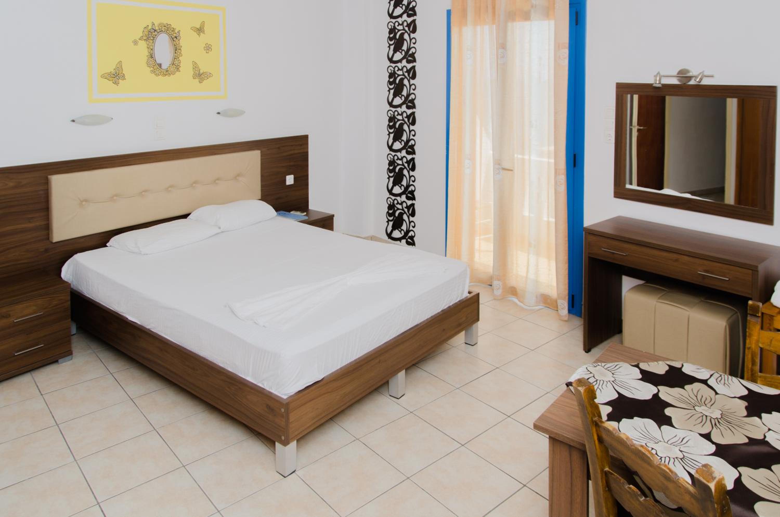 Deluxe Suite with Sea View photo 1