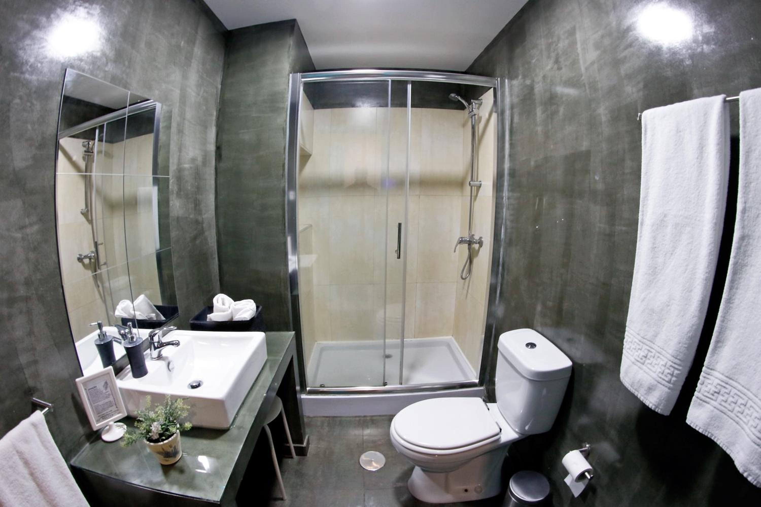 Double Room with Shared Bathroom photo 2