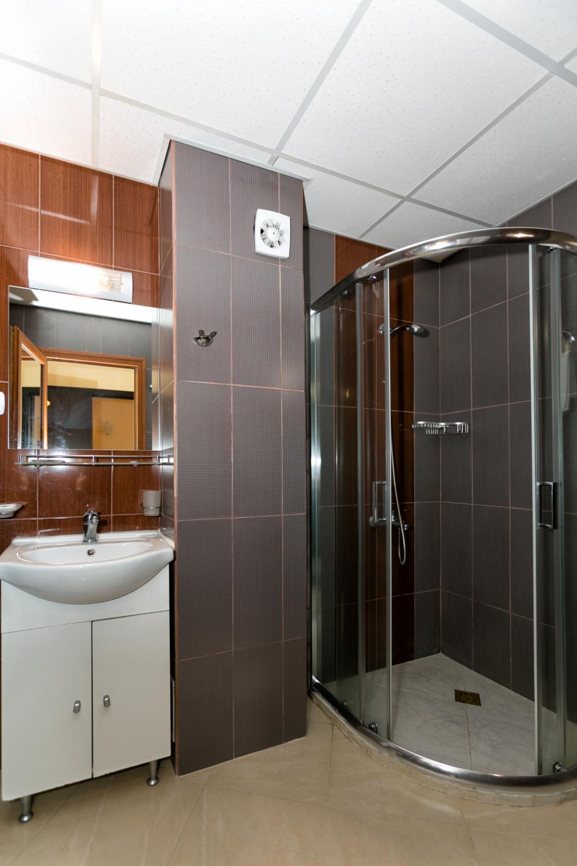 Two-Bedroom Apartment - Photo 6