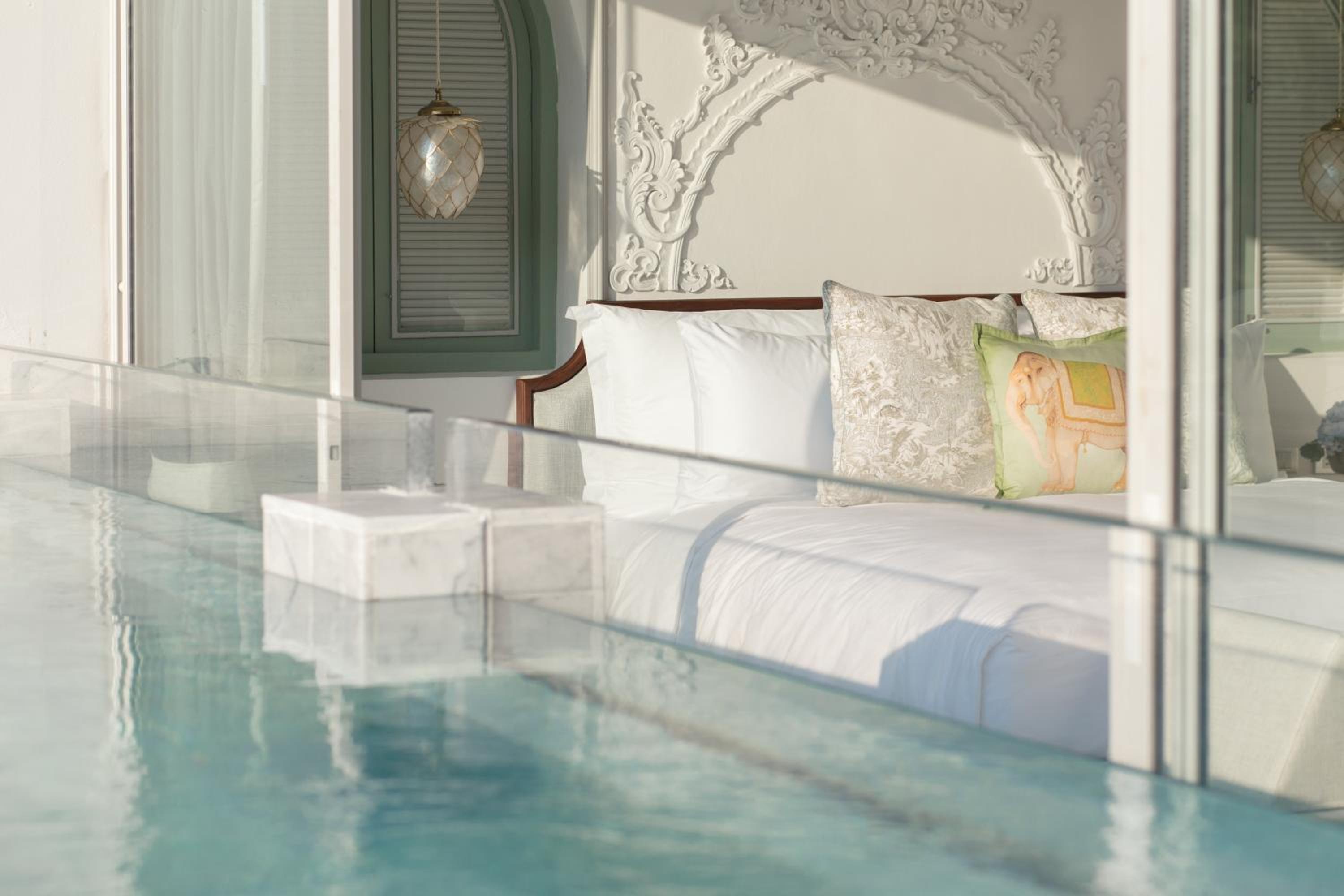 Doi Suthep Pool Suite