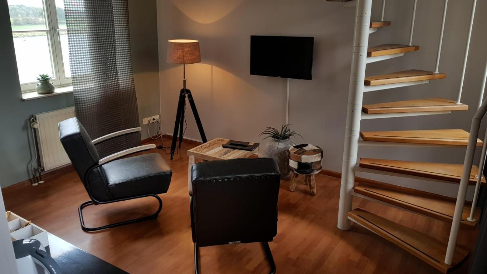 Deluxe Double Room - Photo 13