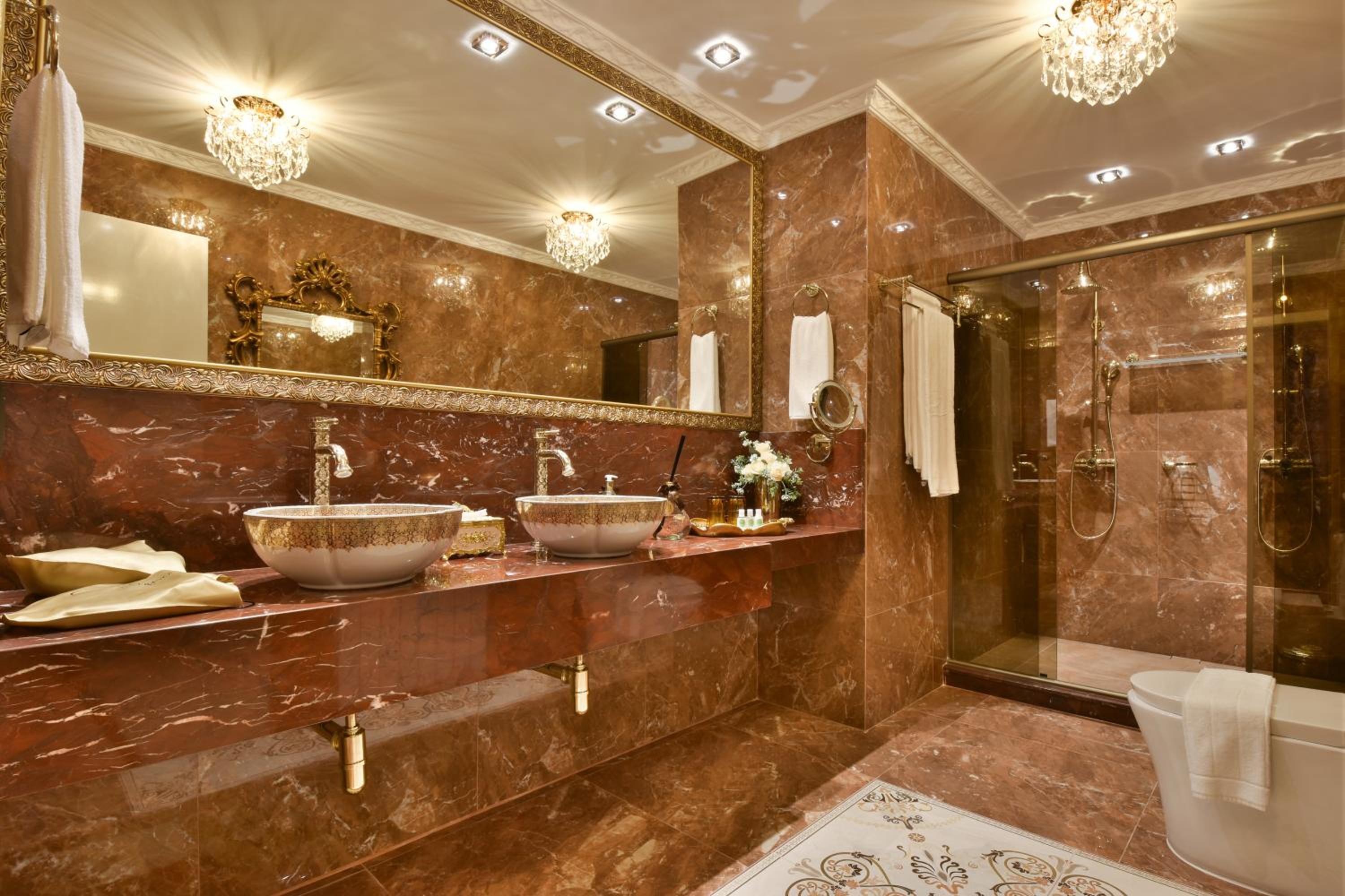 Room thumbnail 5