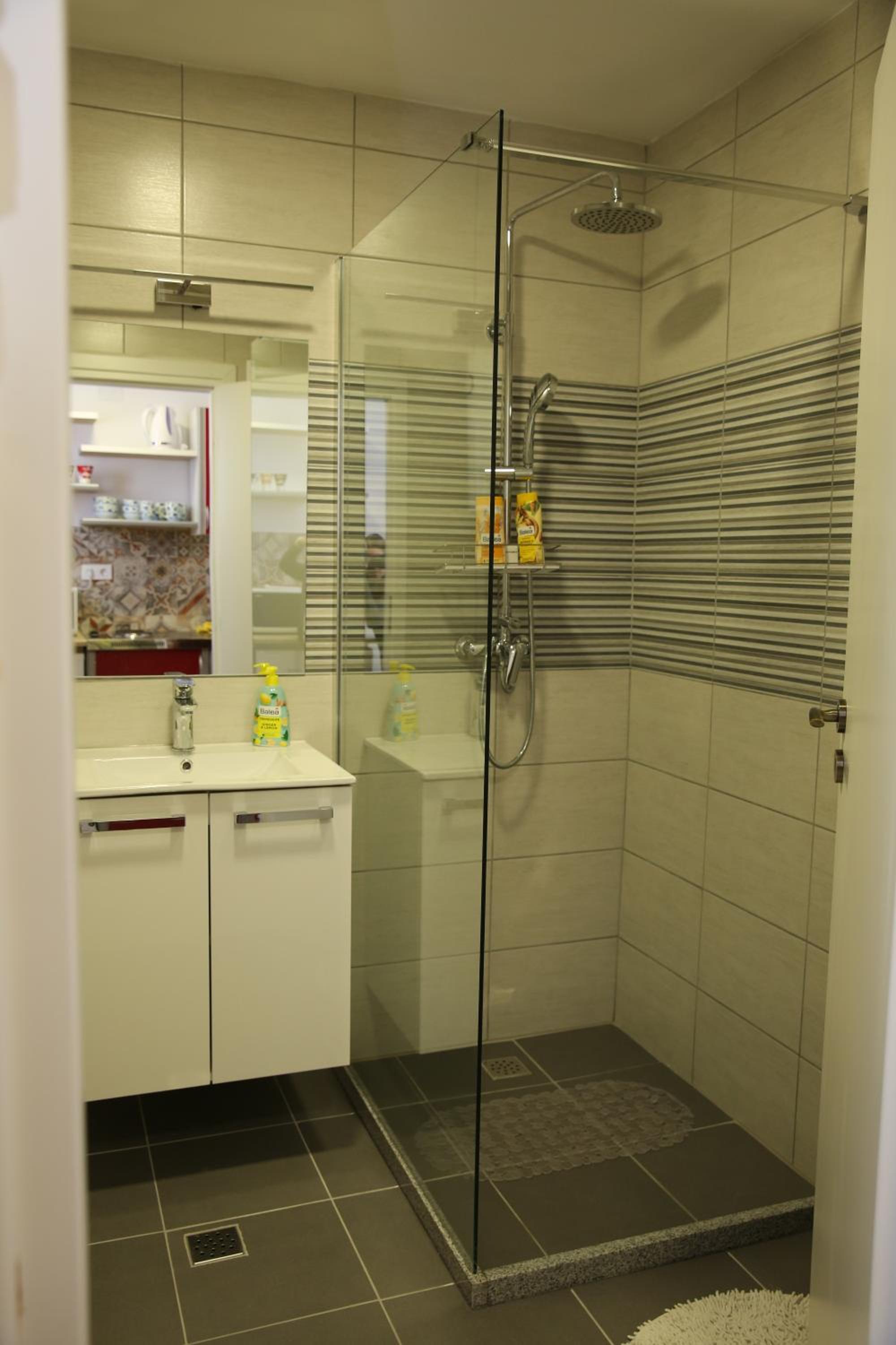 Studio Apartment photo 2