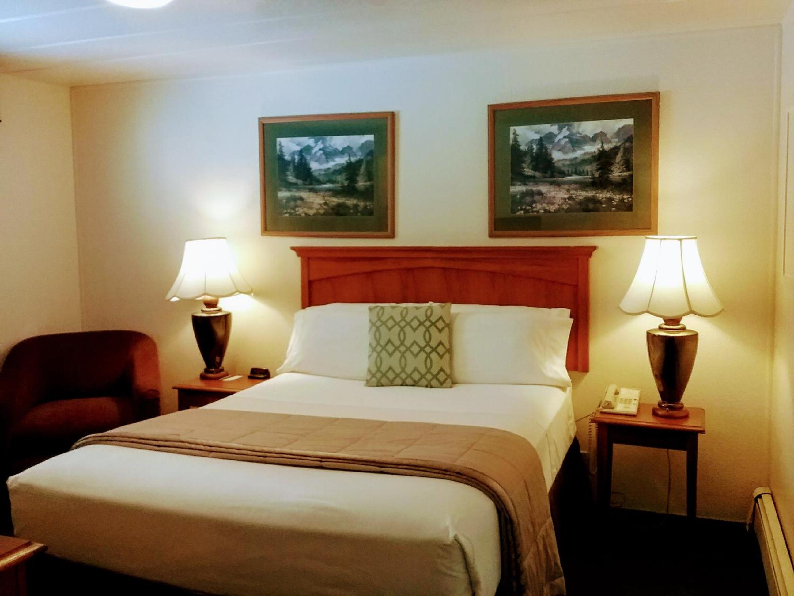 Deluxe Queen Room photo 2