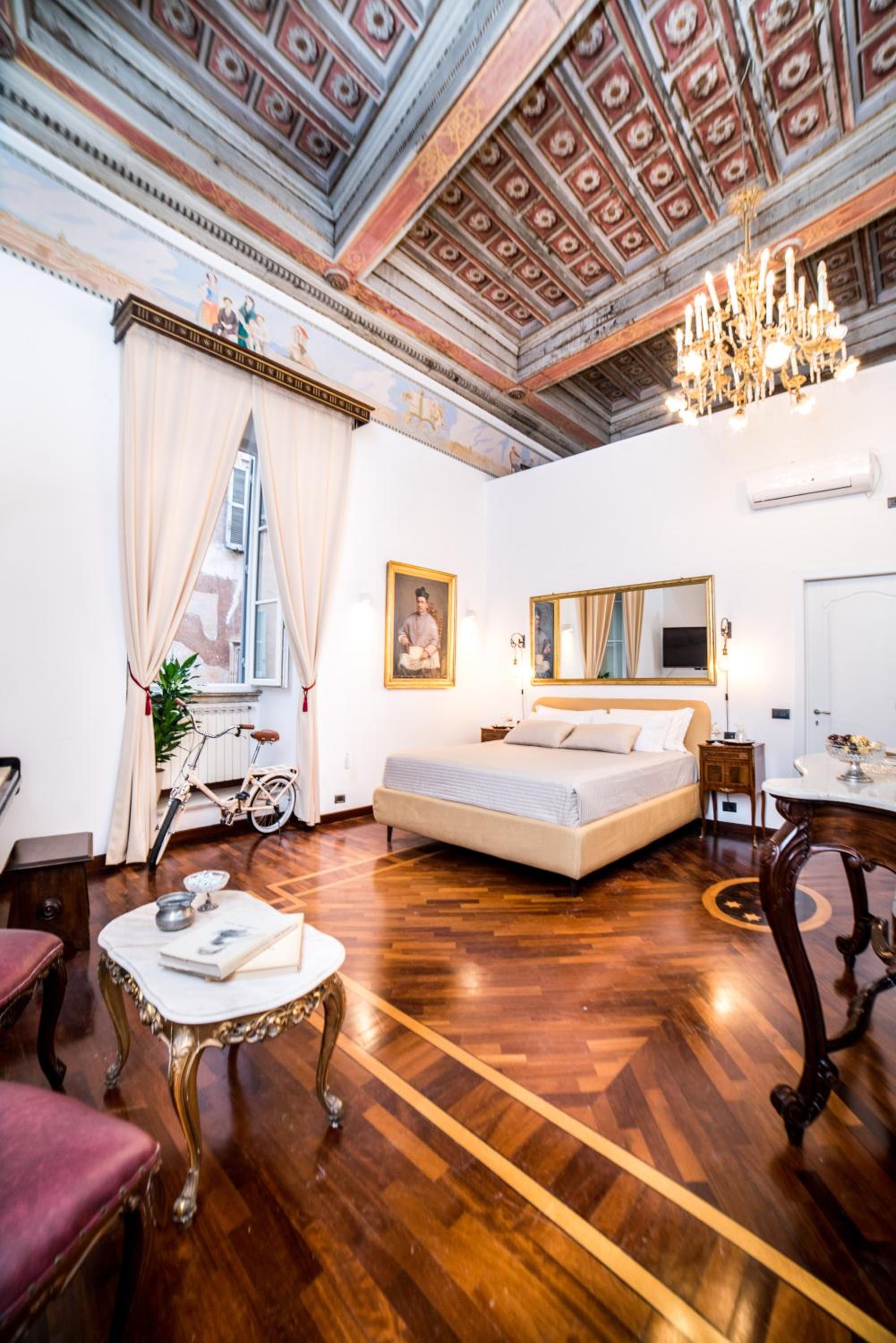 Deluxe King Suite