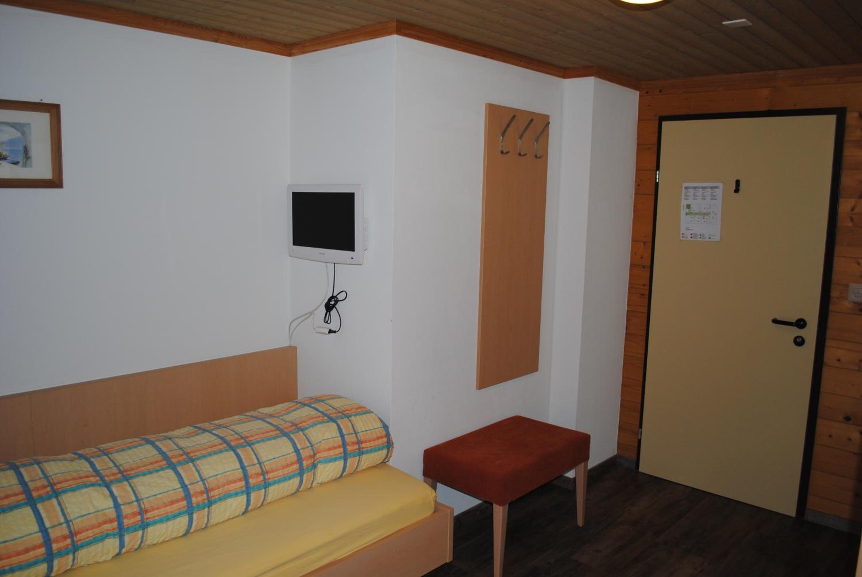Single Room photo 2