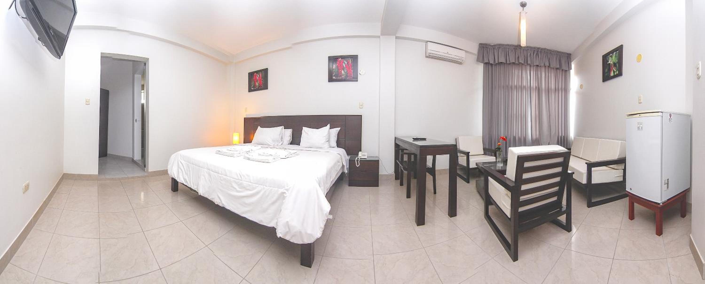 Deluxe Suite with Spa Bath