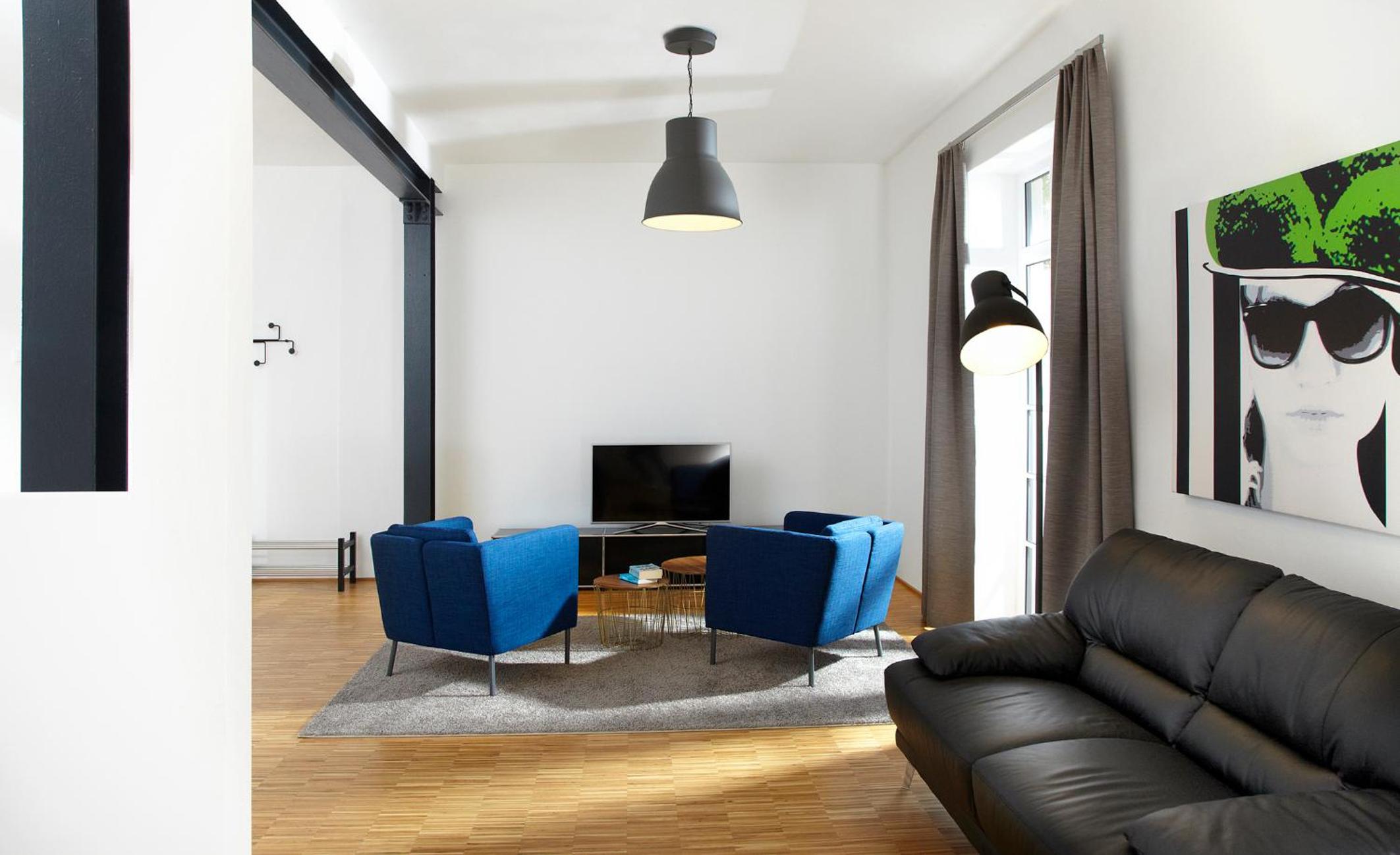 One-Bedroom Apartment photo 1