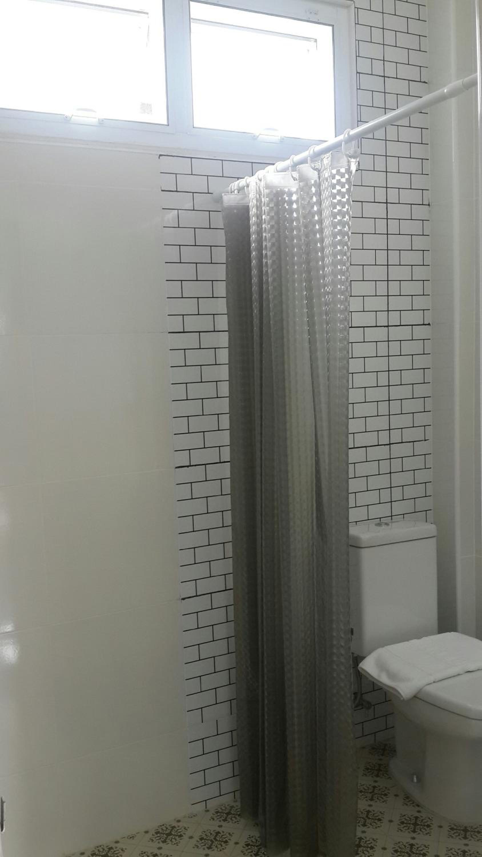 Twin Room - Photo 2