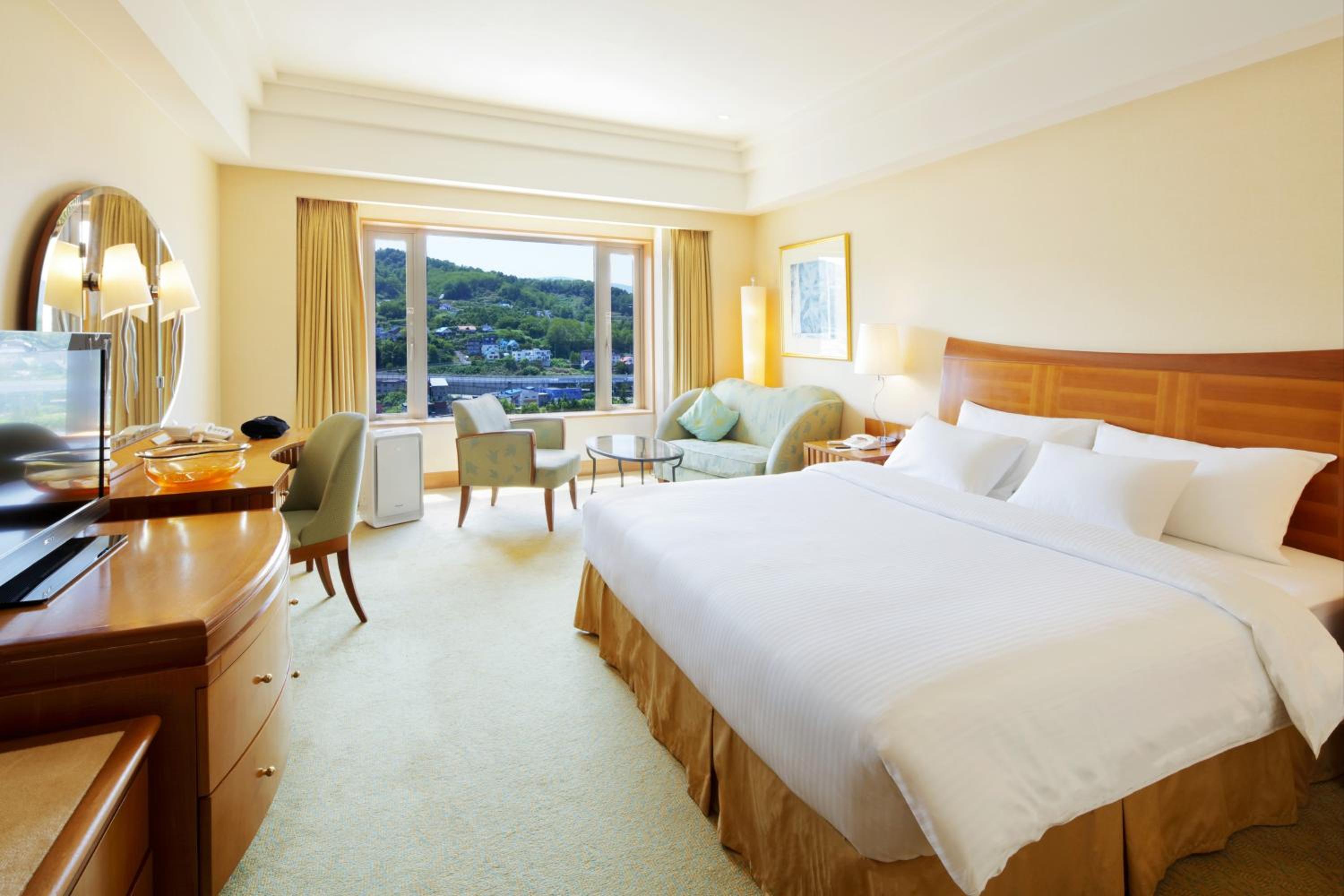 【No Daily Cleaning-Eco Plan】Deluxe Double Room with Mountain View - Non-Smoking - Photo 1