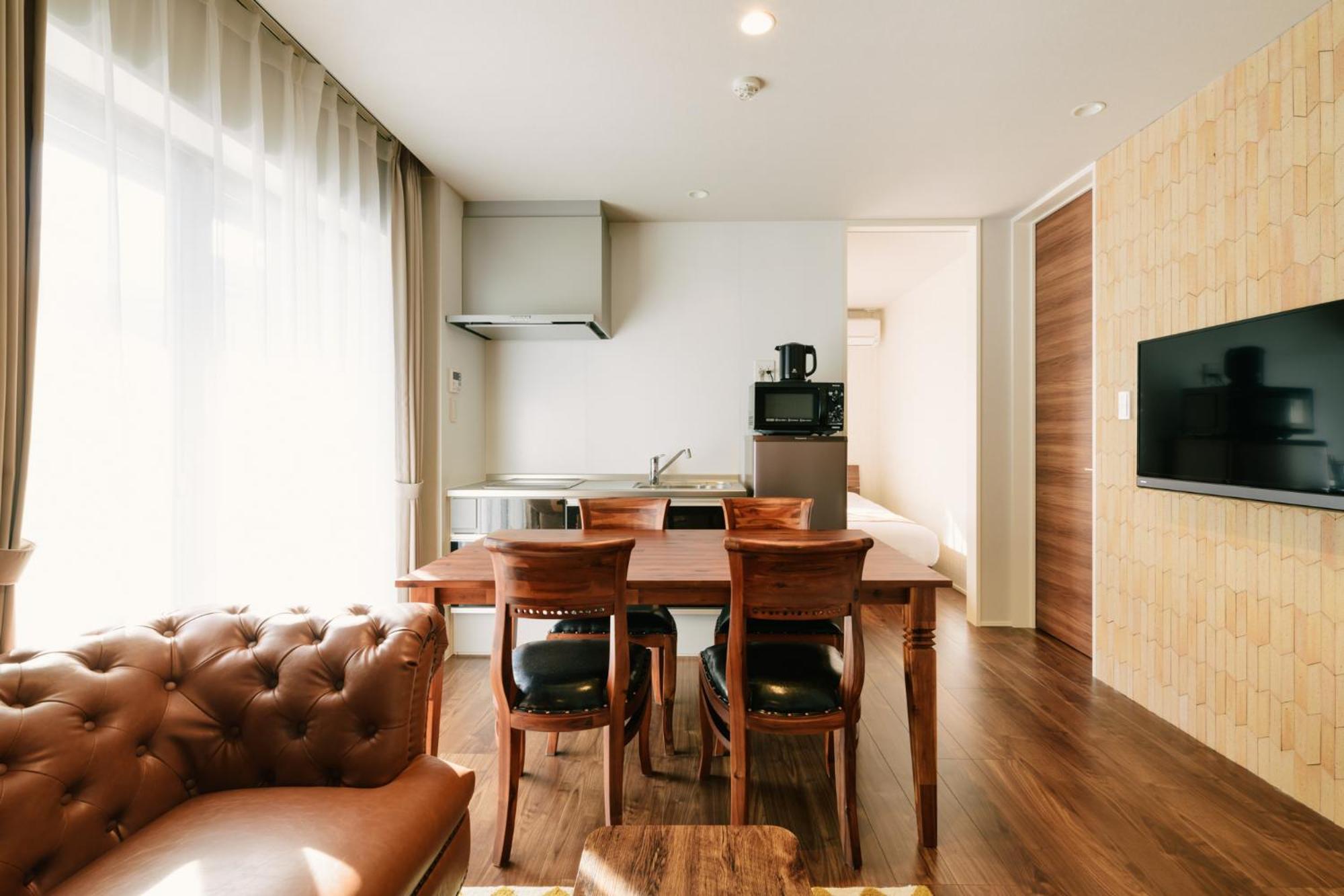 Deluxe Family Suite - Photo 1
