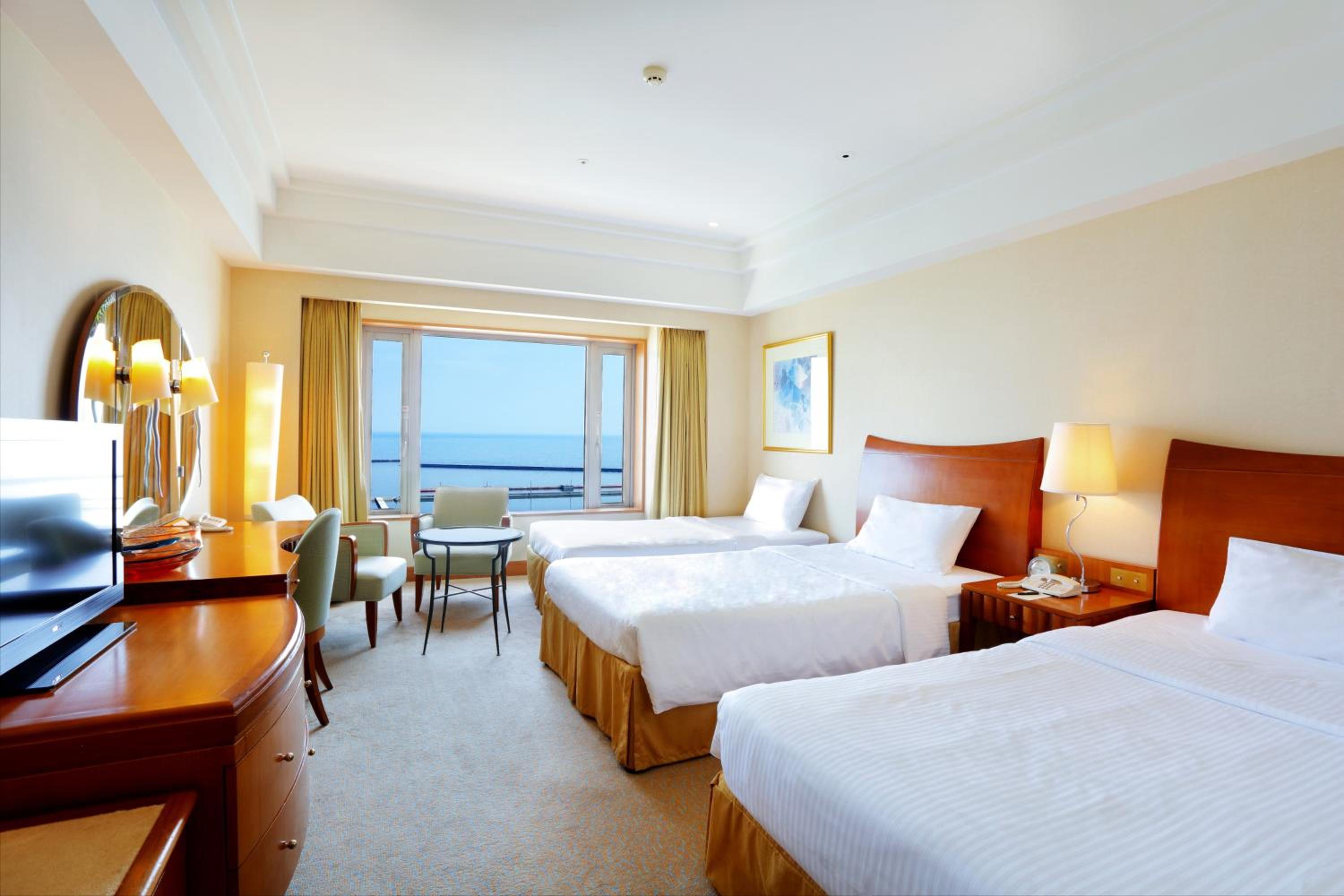【Late Check In after 18:00】Superior Twin Room with Ocean View - Non-Smoking - Photo 2