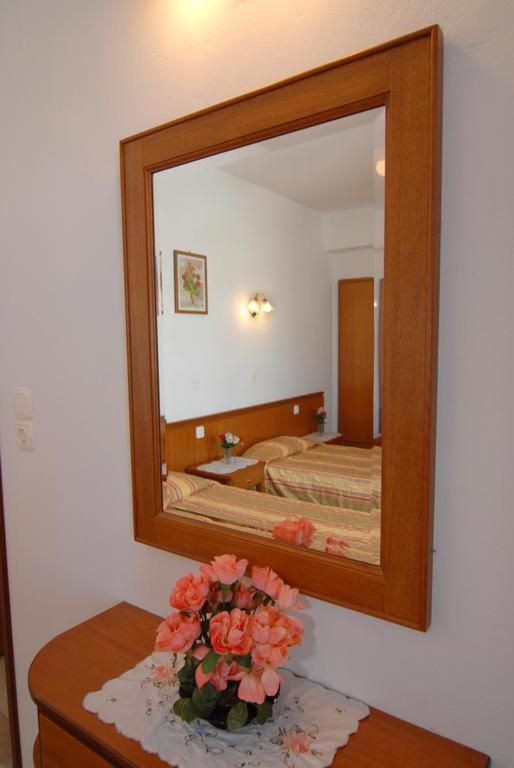 Triple Room with Garden View photo 1