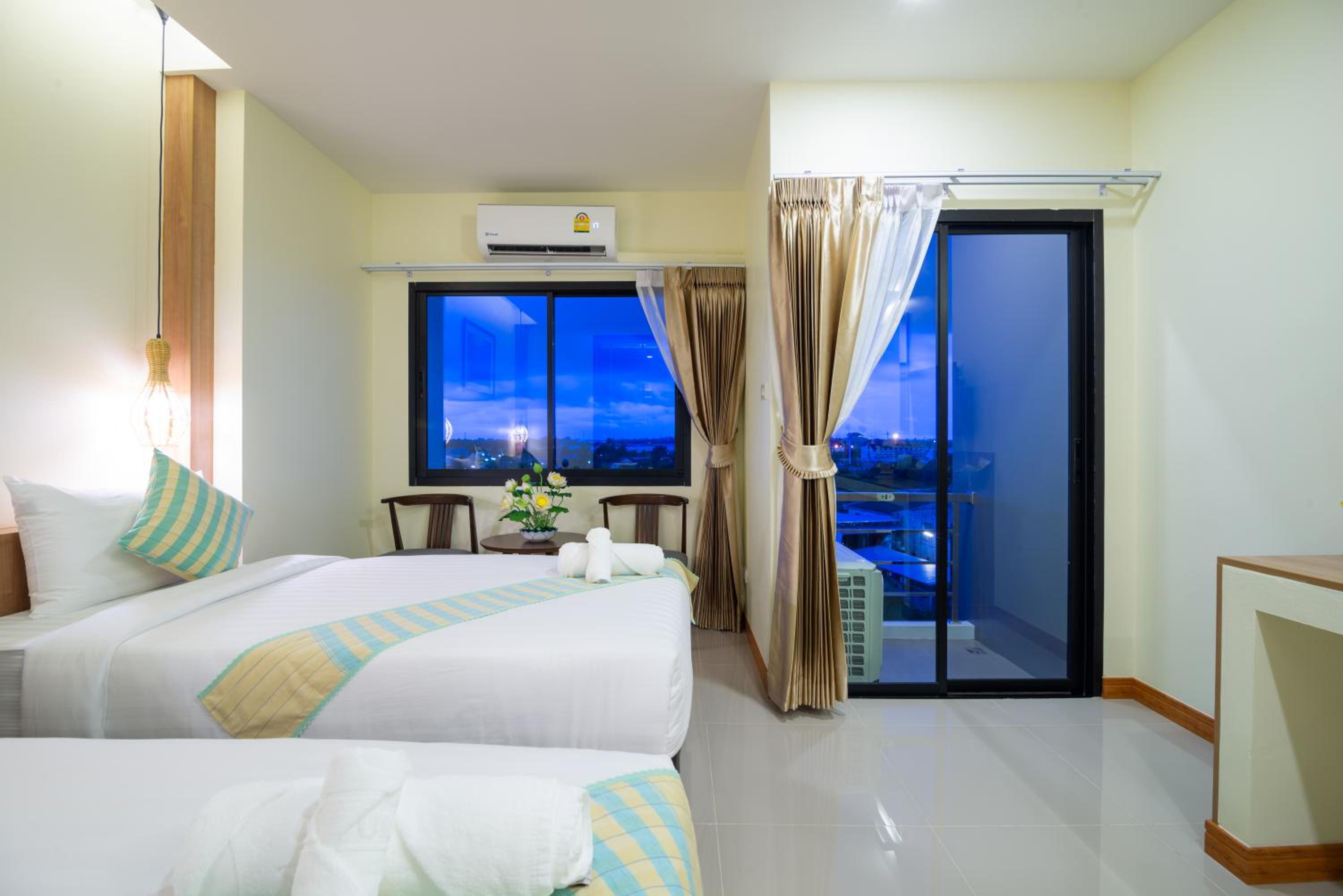Superior Twin Room - Photo 5
