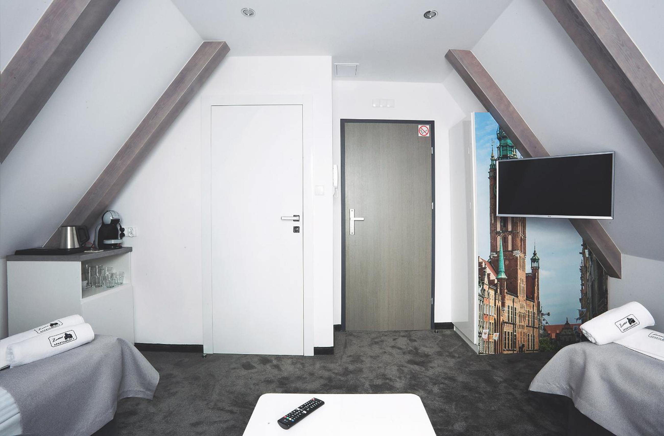 One-Bedroom Apartment - Photo 3