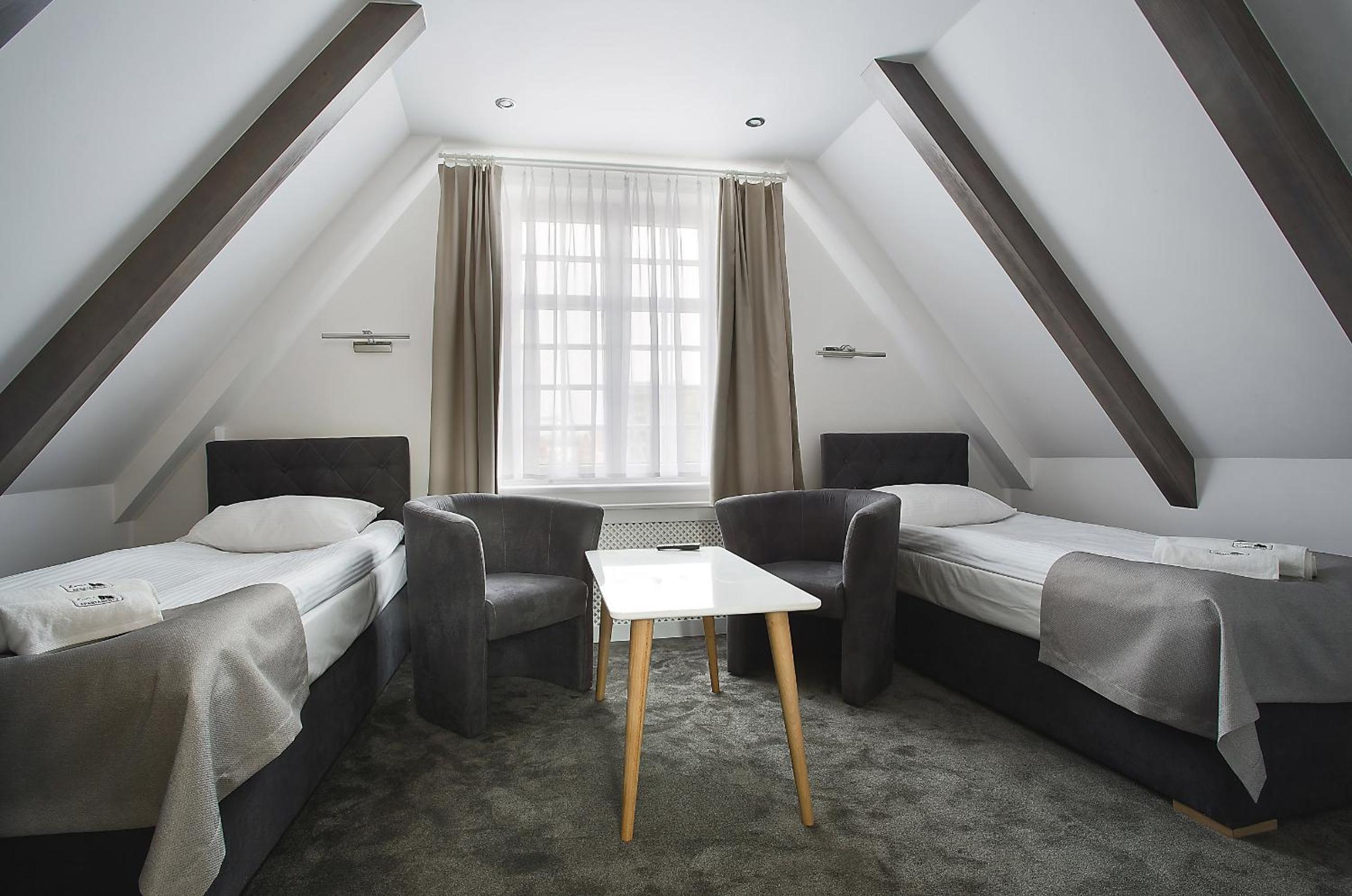 One-Bedroom Apartment - Photo 1