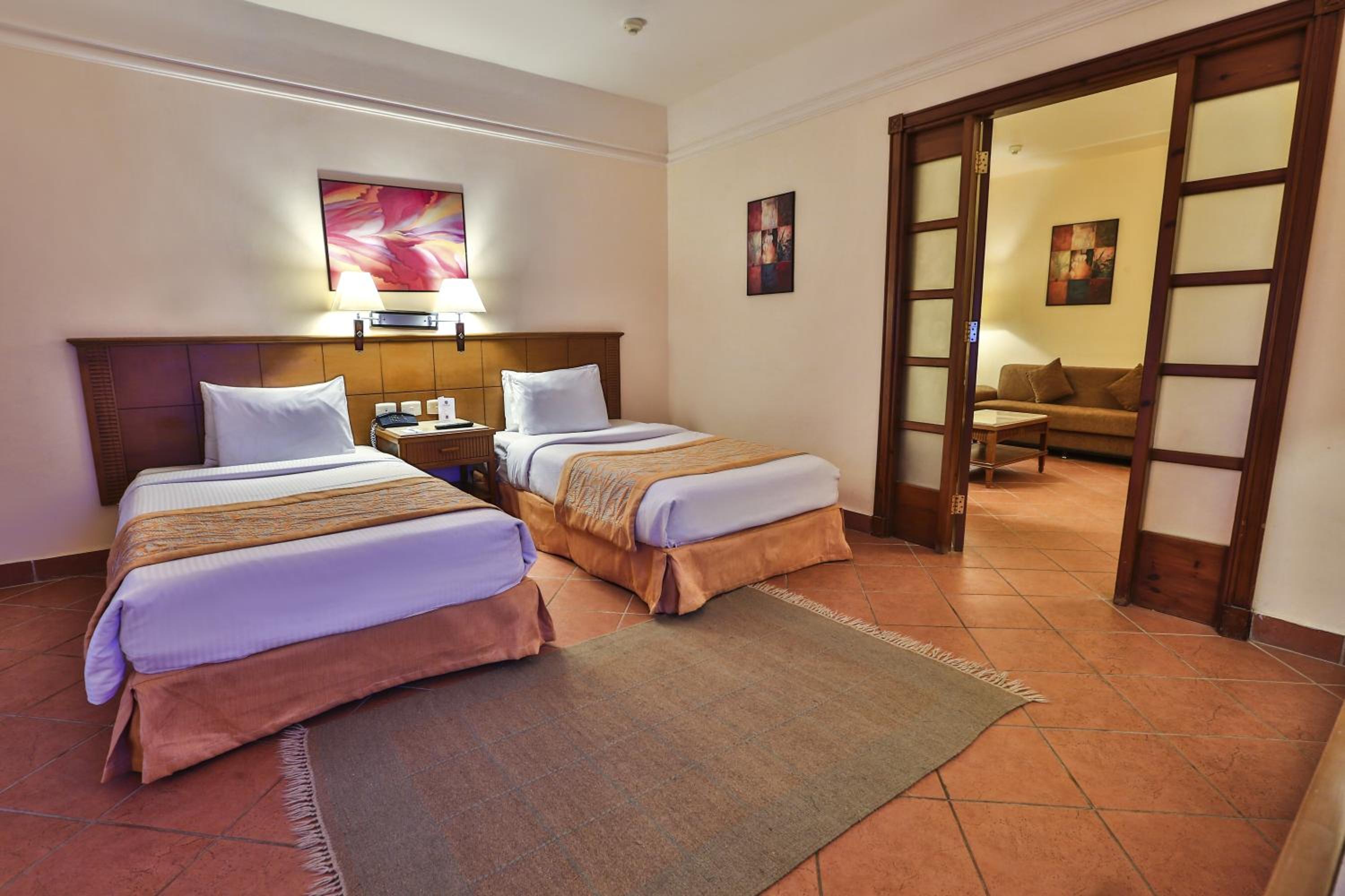 Family Triple Suite with Garden view