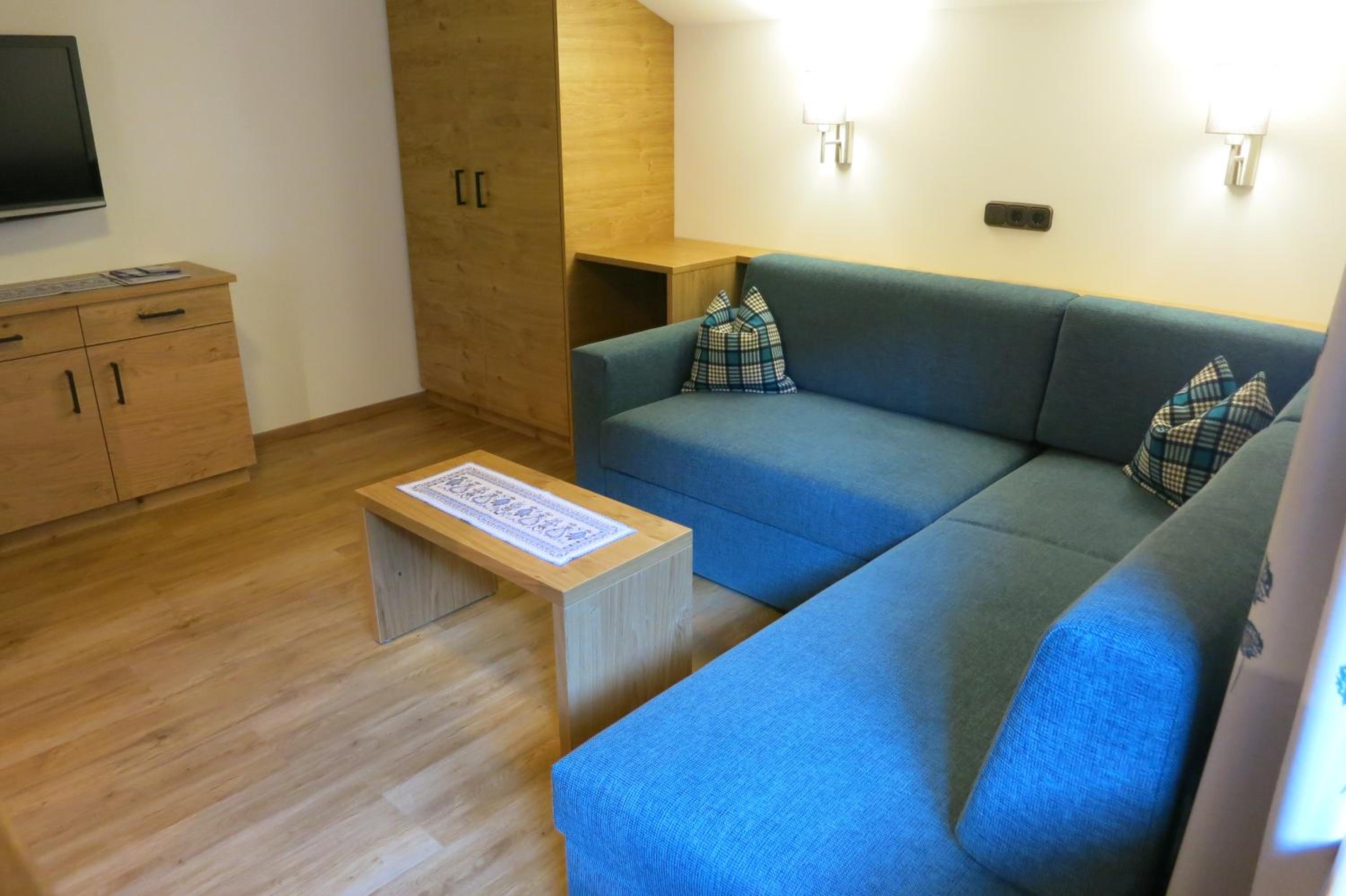 One-Bedroom Apartment photo 1